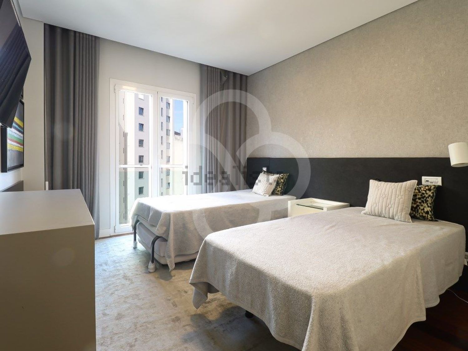 公寓 t4出售在Avenida Marquês de Tomar, 25 d - 客厅