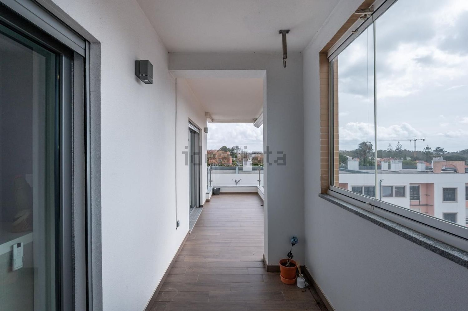 出租公寓 t2在 Bairro de Santa Teresinha - 过道