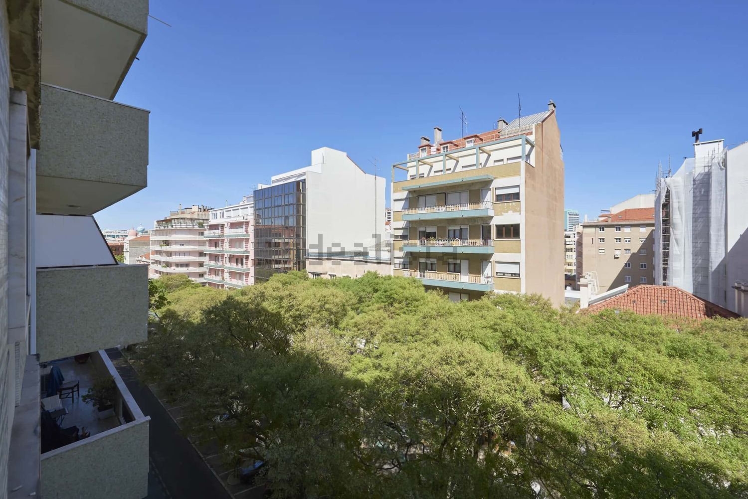 出租房间在Avenida Defensores de Chaves, 79 - 视线