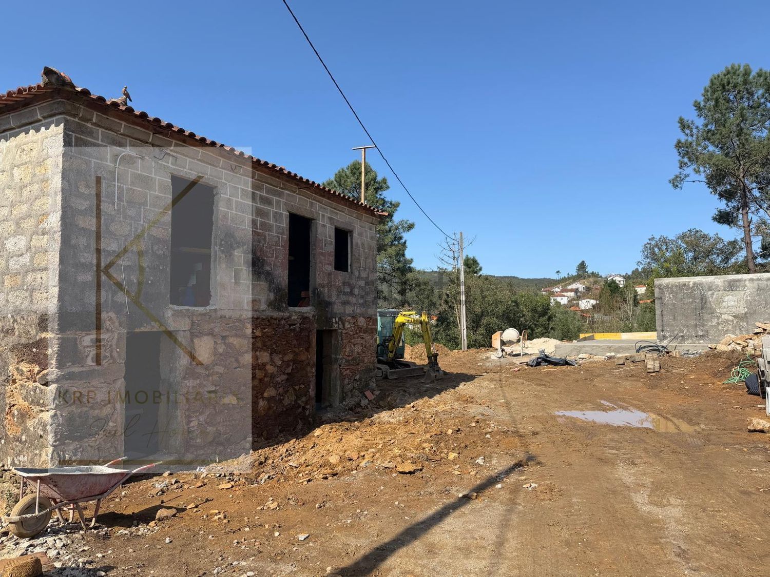 小楼房或独栋别墅出售在Rua da Valouca - 外立面
