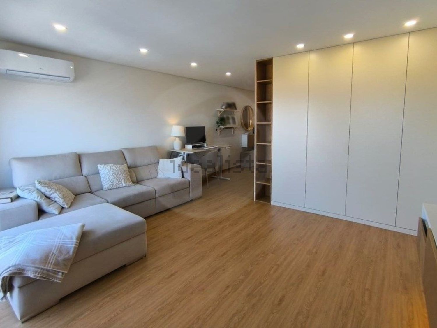 公寓 t2出售在Avenida Infante Dom Henrique, 1234 - 客厅
