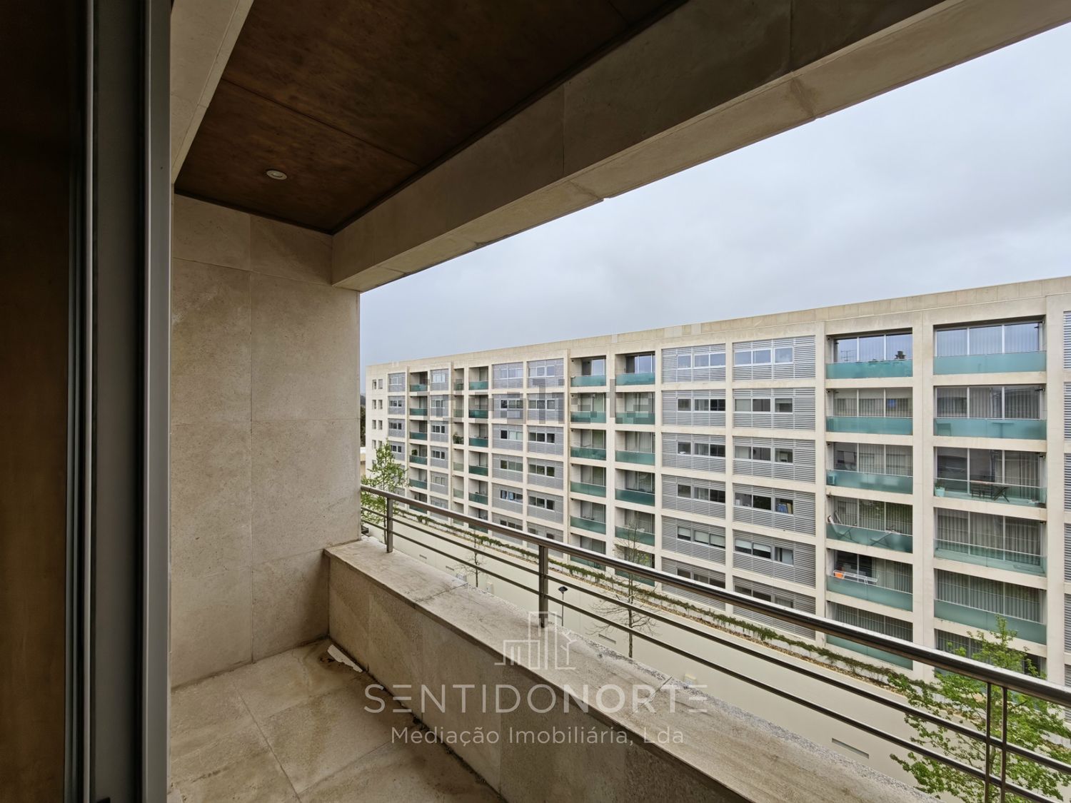 公寓 t3出售在Rua do Verdelho da Urbanização do Pinheiral, 313 - 露台