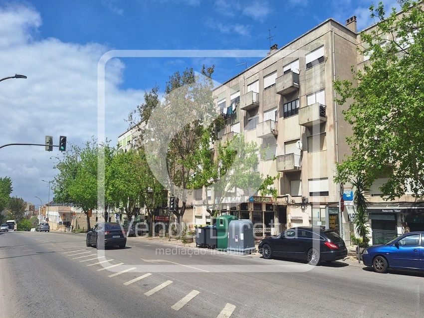 公寓 t1出售在Avenida Escola dos Fuzileiros Navais, 65
