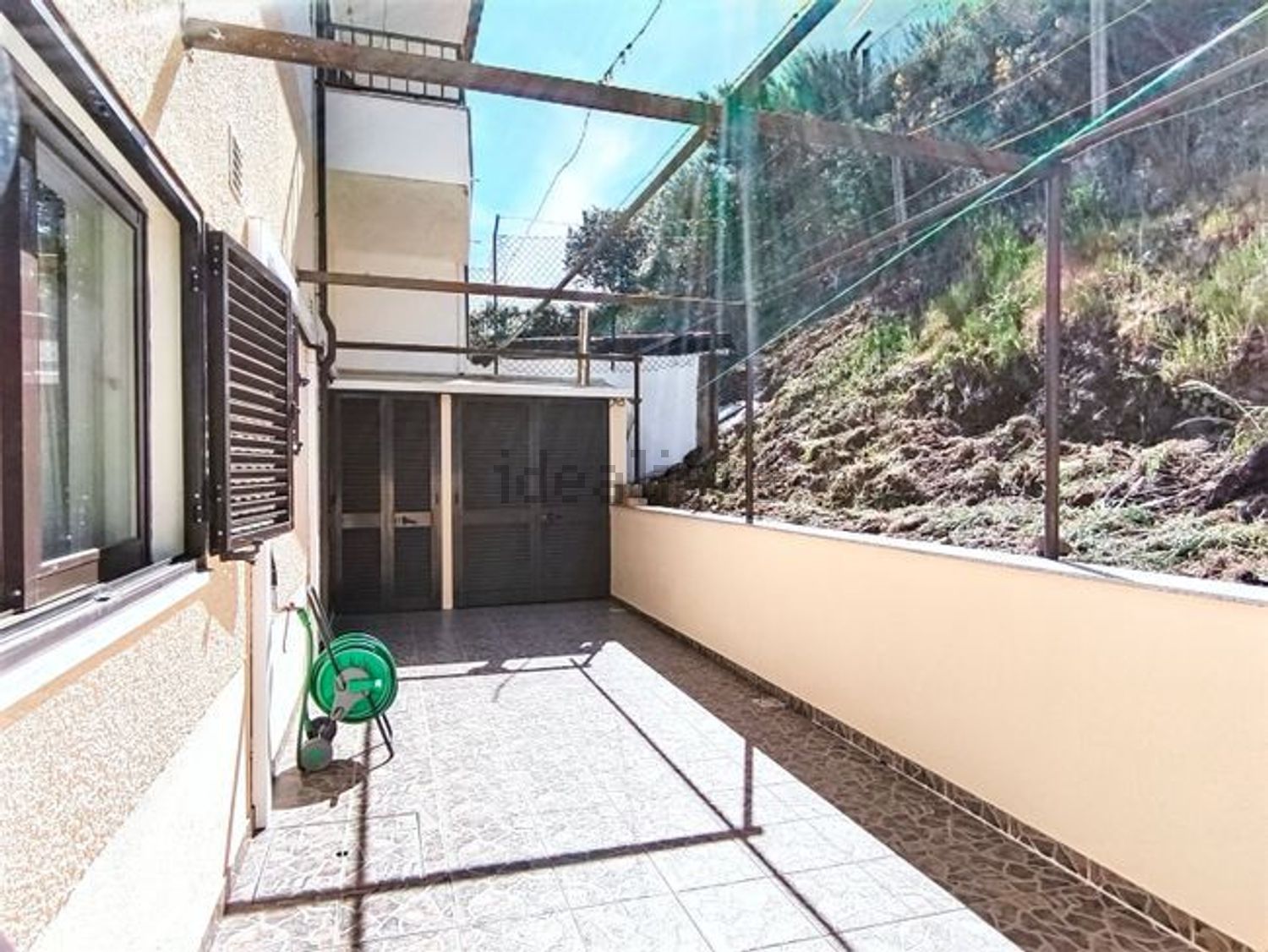 小楼房出售在Rua Trás de São Tiago, 2 - 阳台