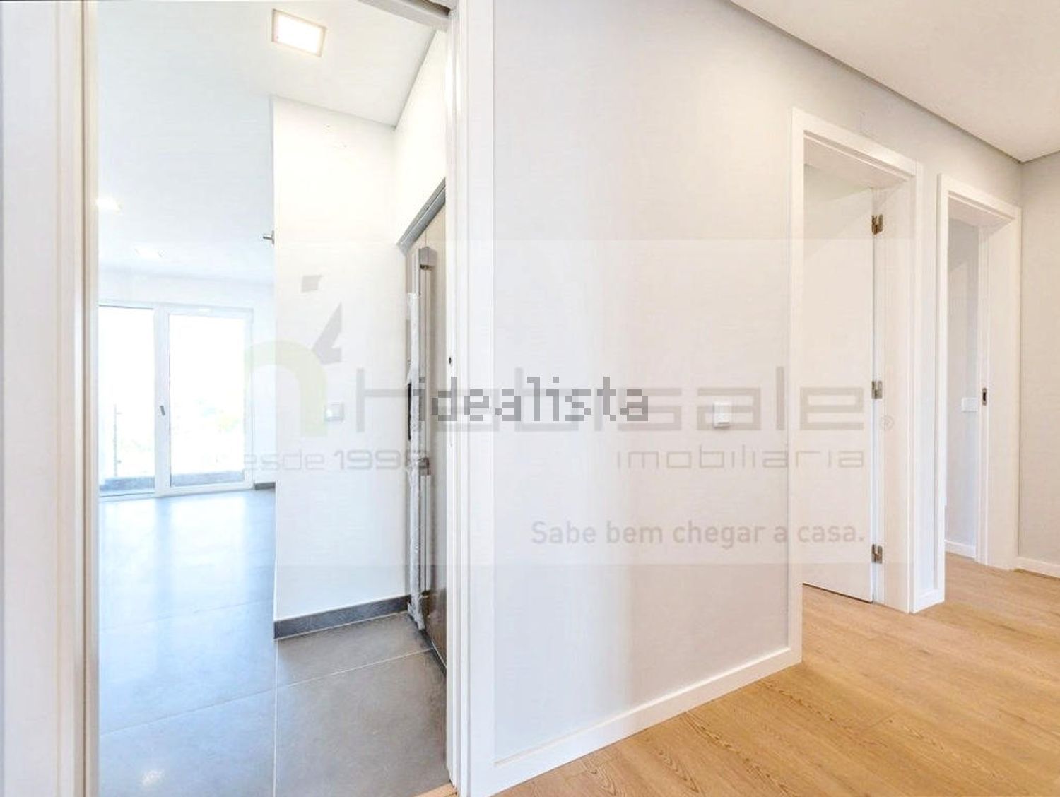 公寓 t3出售在Rua Doutor João Baptista Jacquet, 560 - 前厅