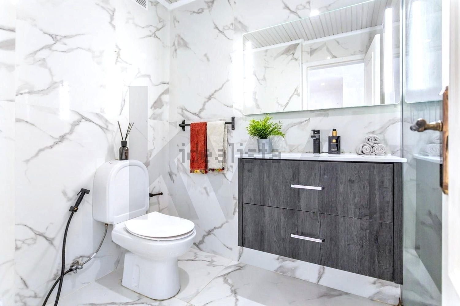 出租公寓 t2在Rua Miguel Torga - 卫生间