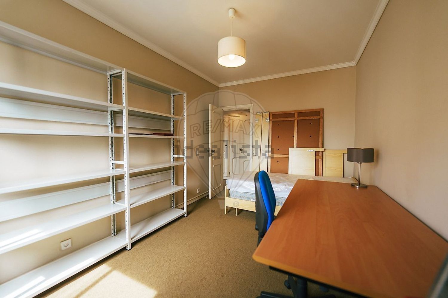 公寓 t2出售在Rua Lucília Simões - 试衣间