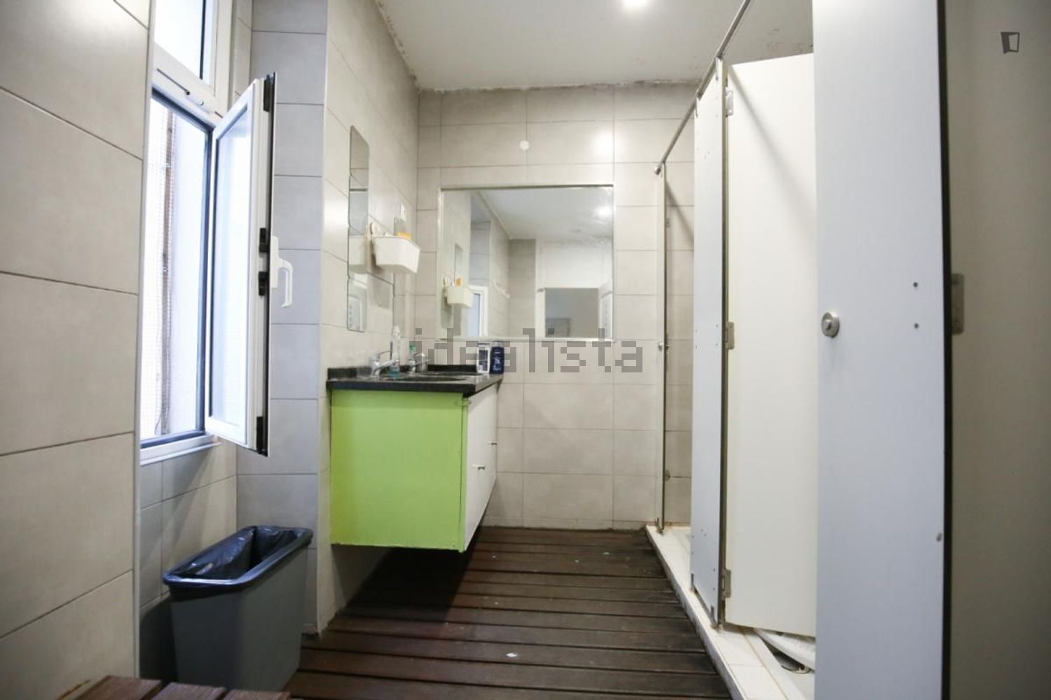 出租房间在 Campo Pequeno - 厨房