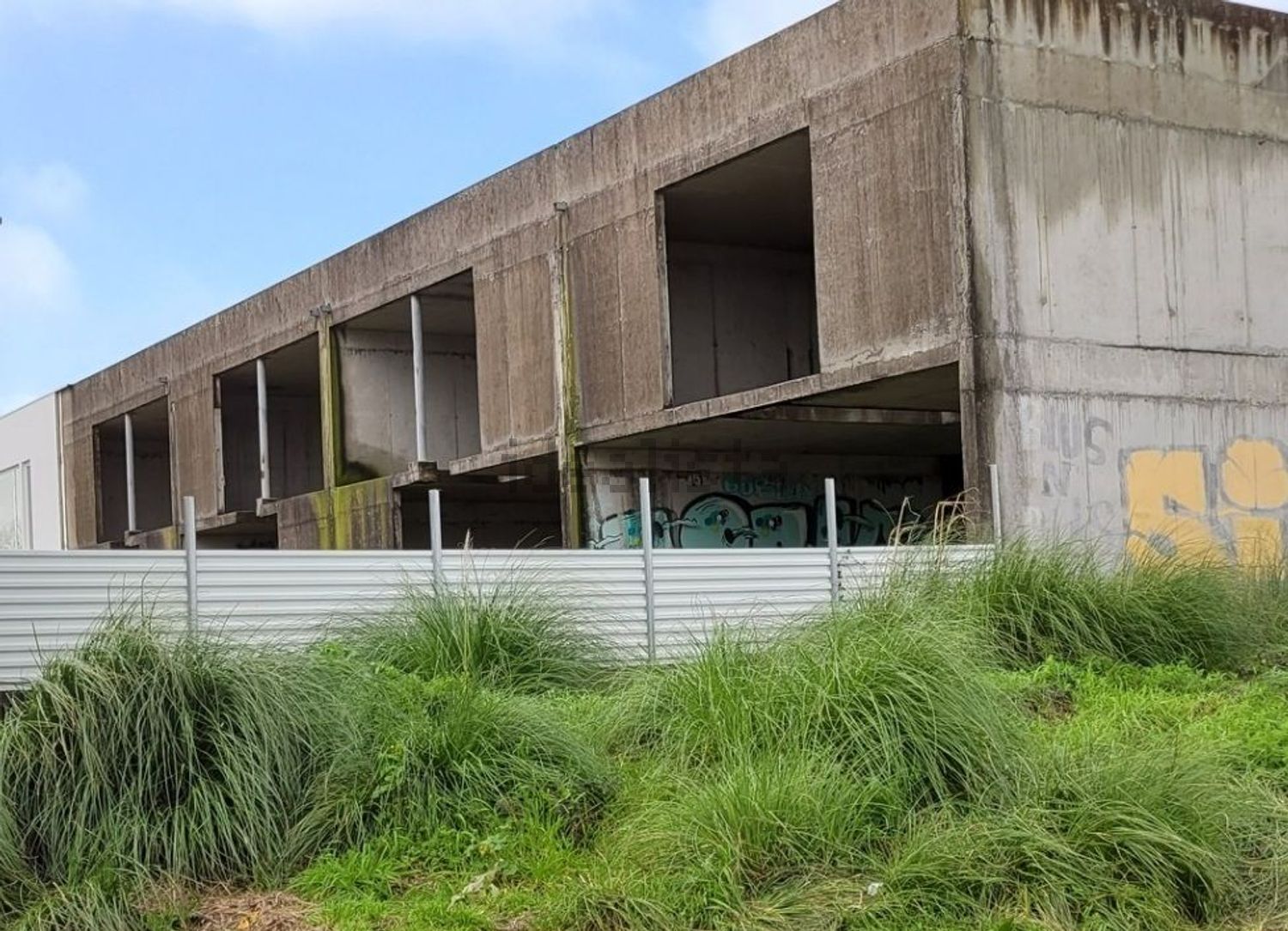 联排别墅出售在Rua da Senhorinha Alves da Costa, 85 - 外立面