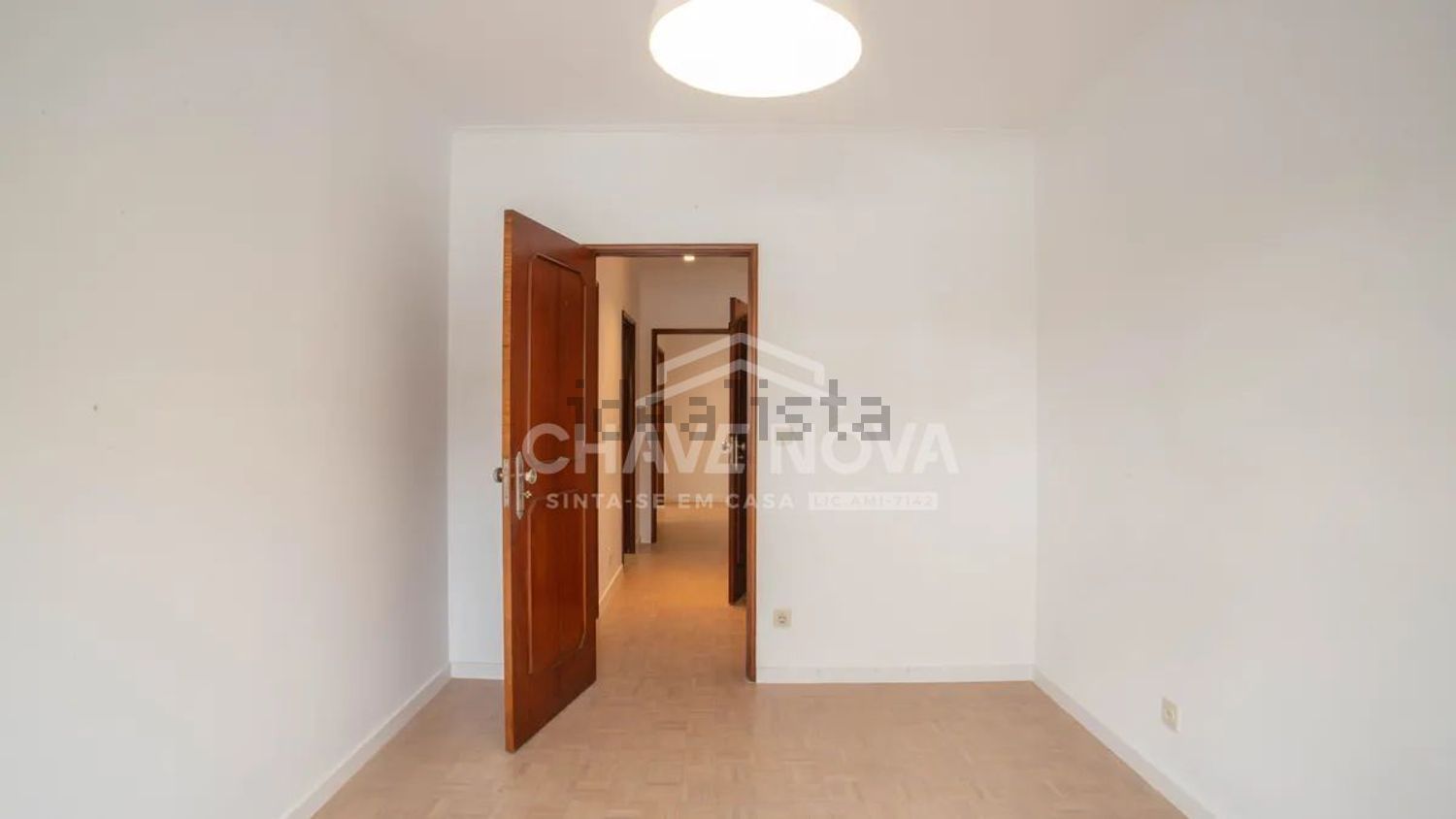 公寓 t3出售在Avenida Manuel Pinto de Azevedo - 过道