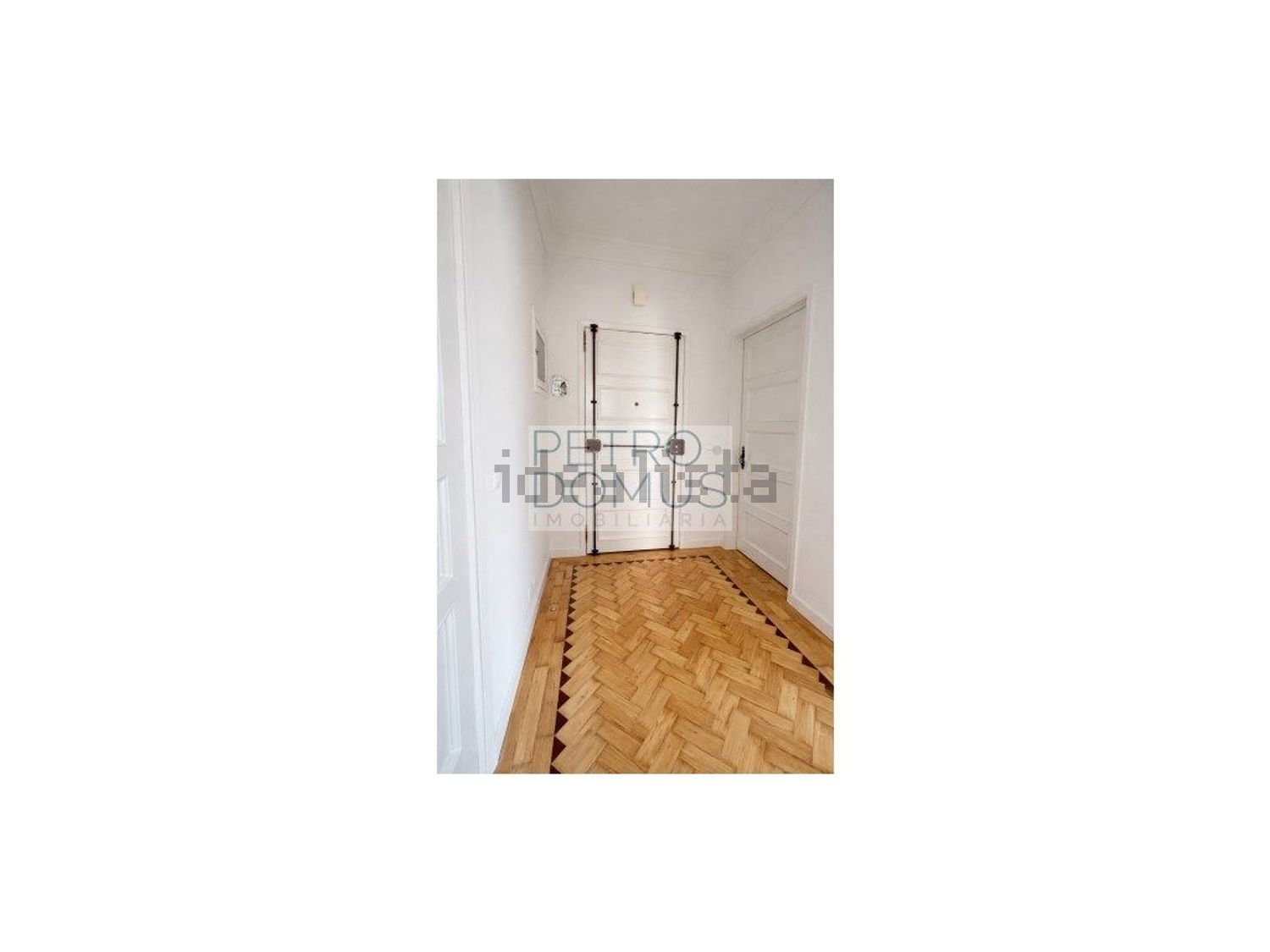 出租公寓 t2在 Bairro de Alvalade - 前厅