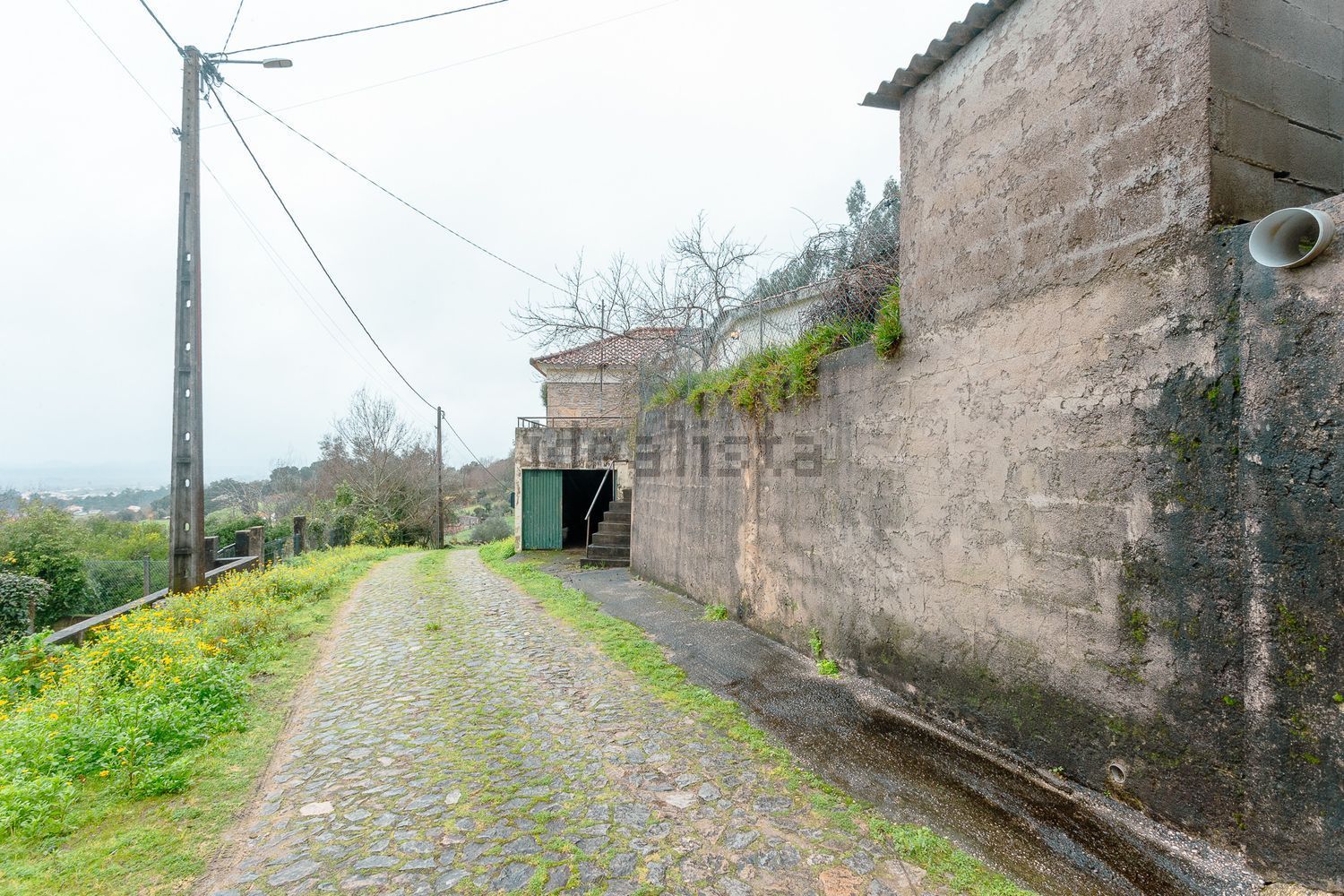 小楼房或独栋别墅出售在Estrada do Paço - 周边