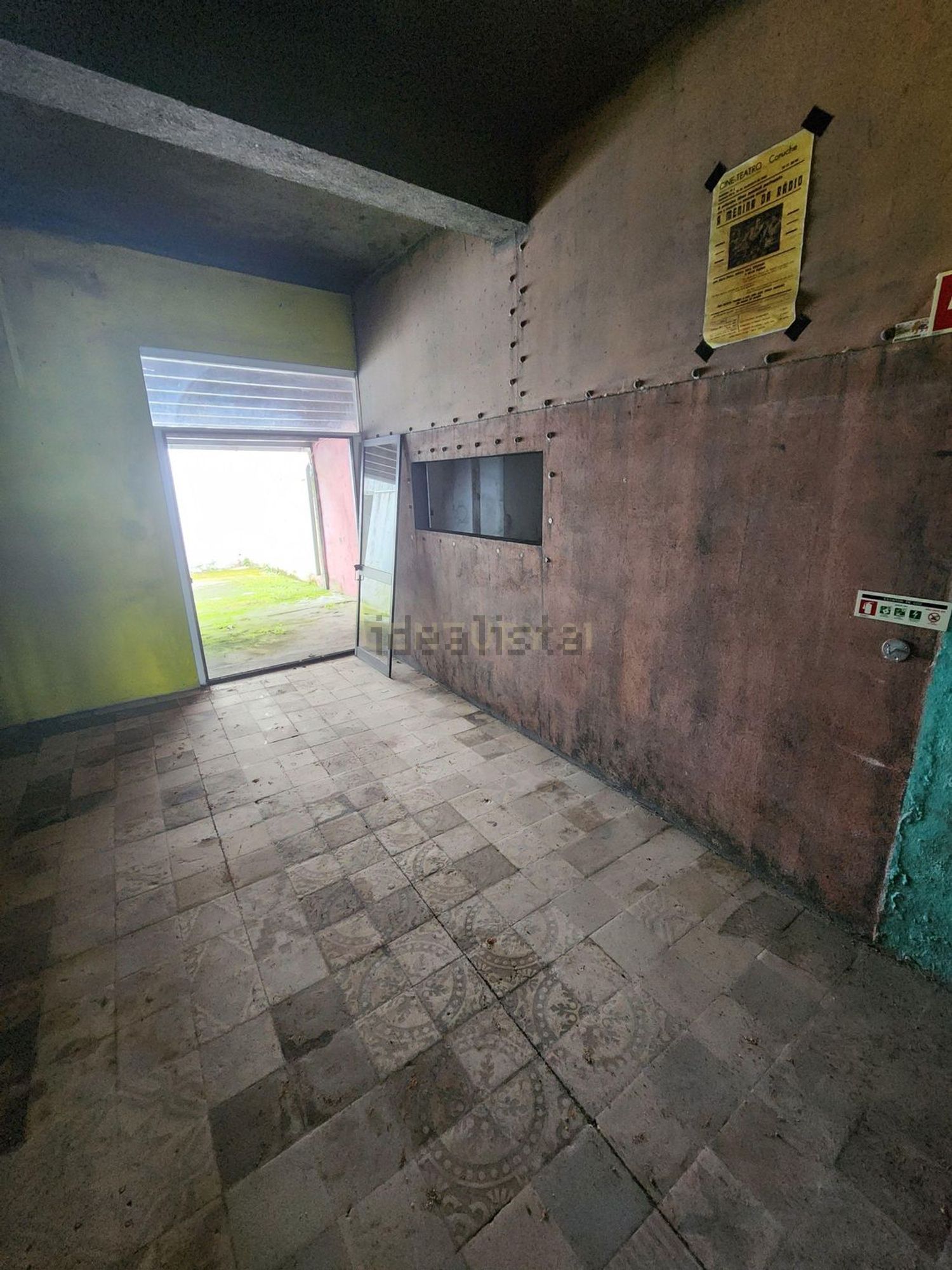 小楼房或独栋别墅出售在Avenida Luís de Camões, 34 - 居住