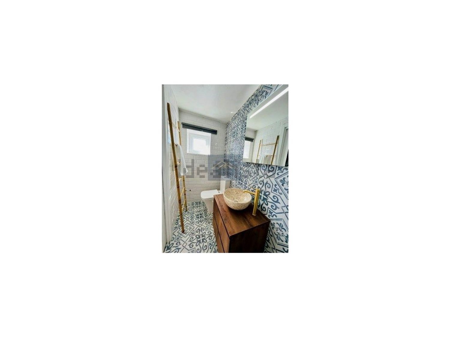 小楼房或独栋别墅出售在 Santo António - 卫生间
