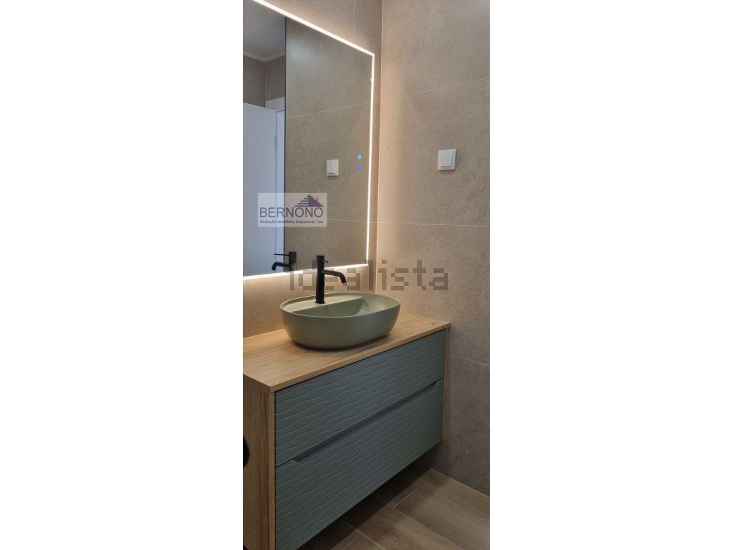 公寓 t2出售在Avenida Alexandre Salles - 卫生间