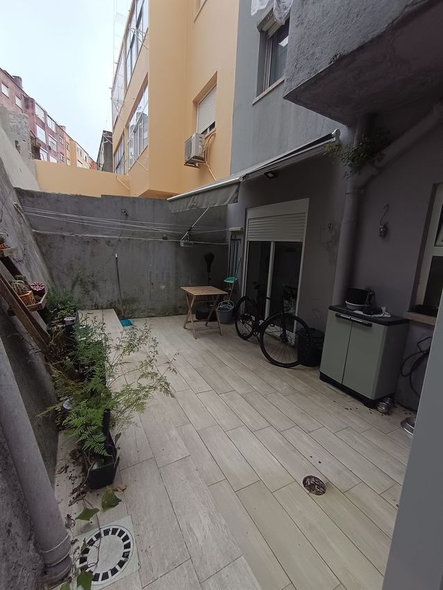 公寓 t2出售在Rua Luís Simões, 64