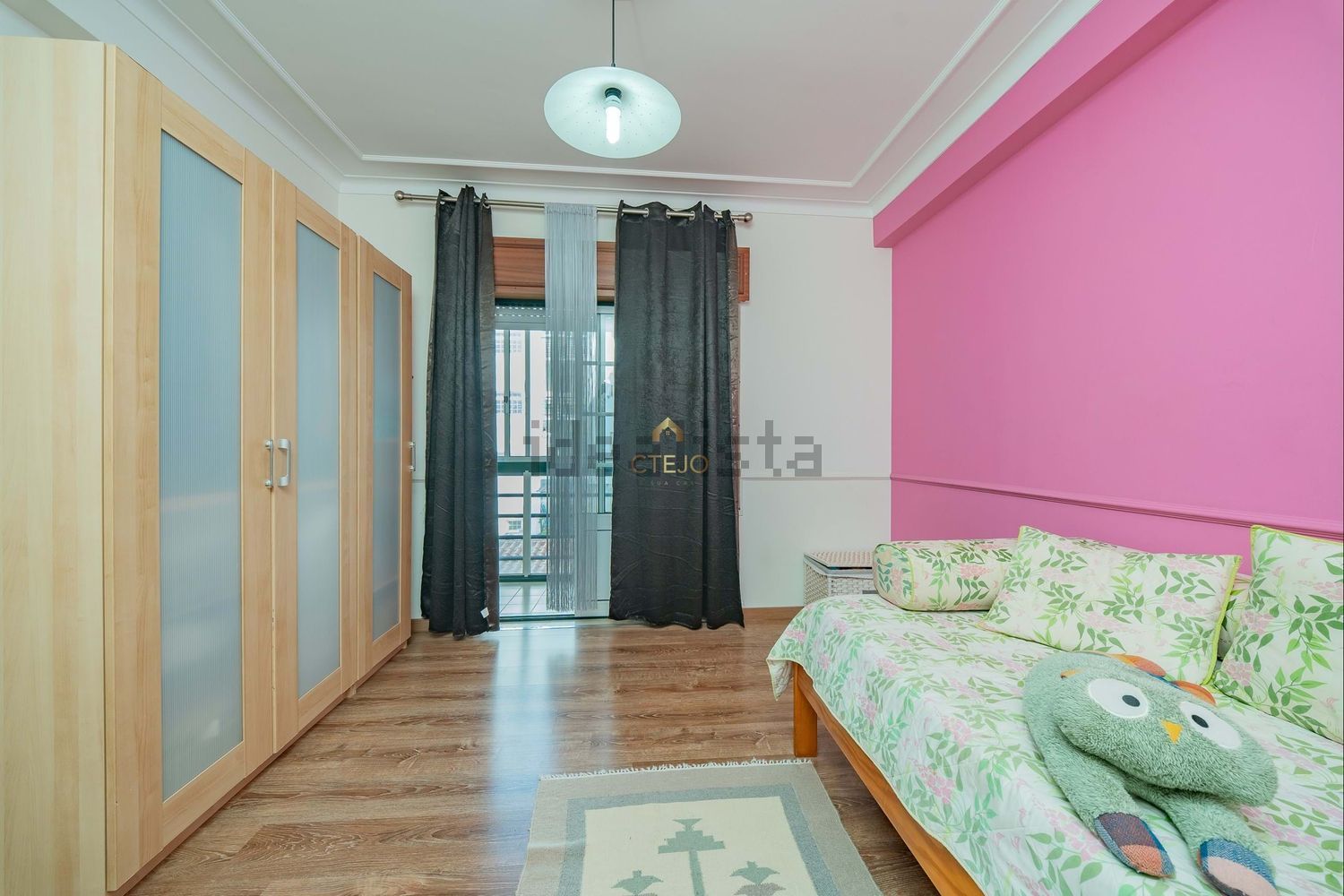 公寓 t2出售在 Centro da Quinta do Conde - 卧室
