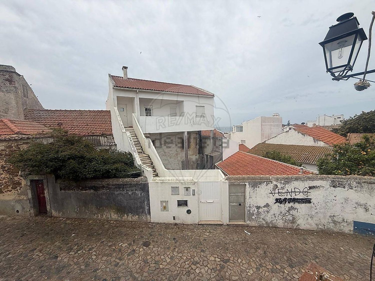 小楼房或独栋别墅出售在Rua Carvalho Araujo, 18 - 外立面