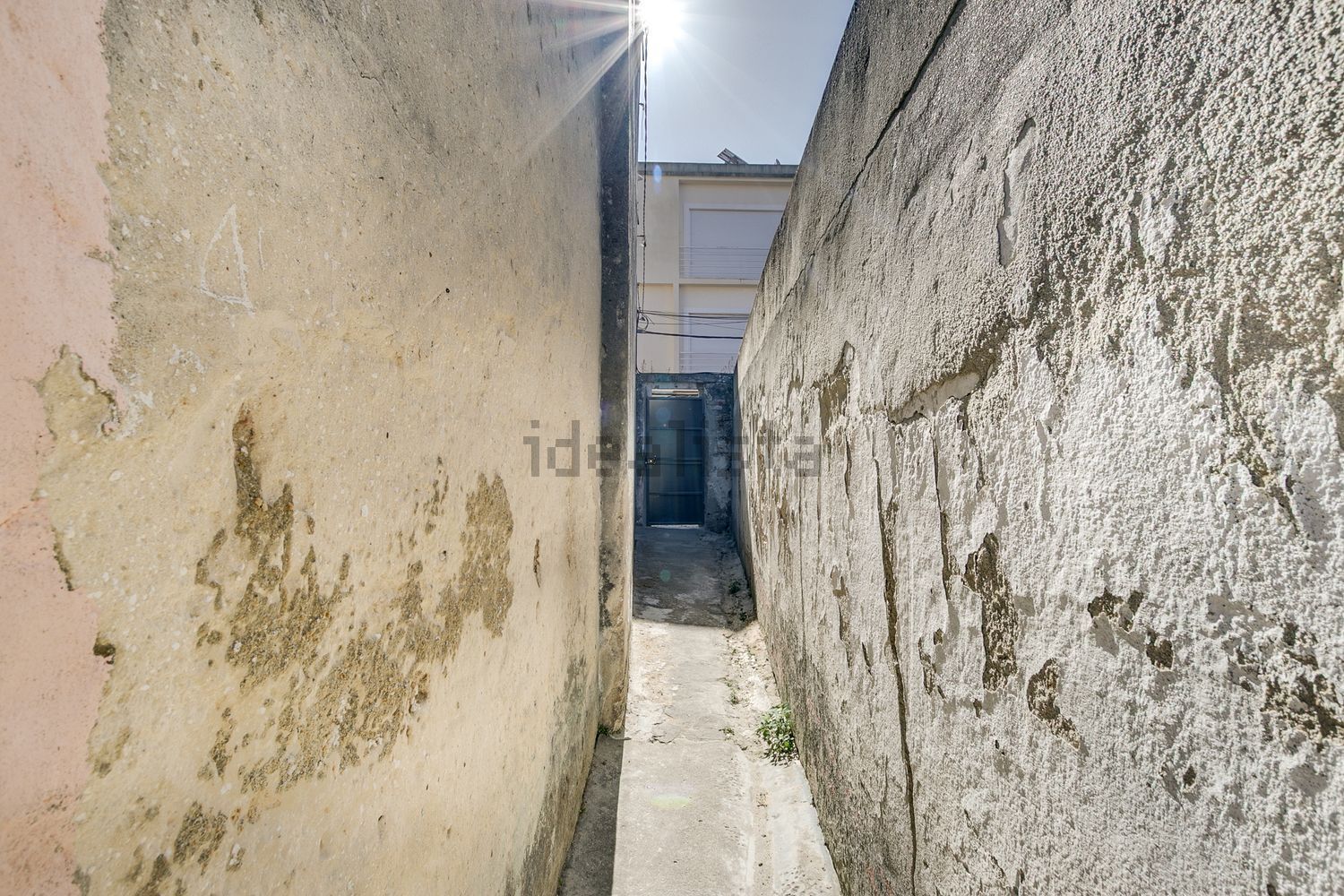 小楼房或独栋别墅出售在Rua Cesário Verde, 12 - 过道