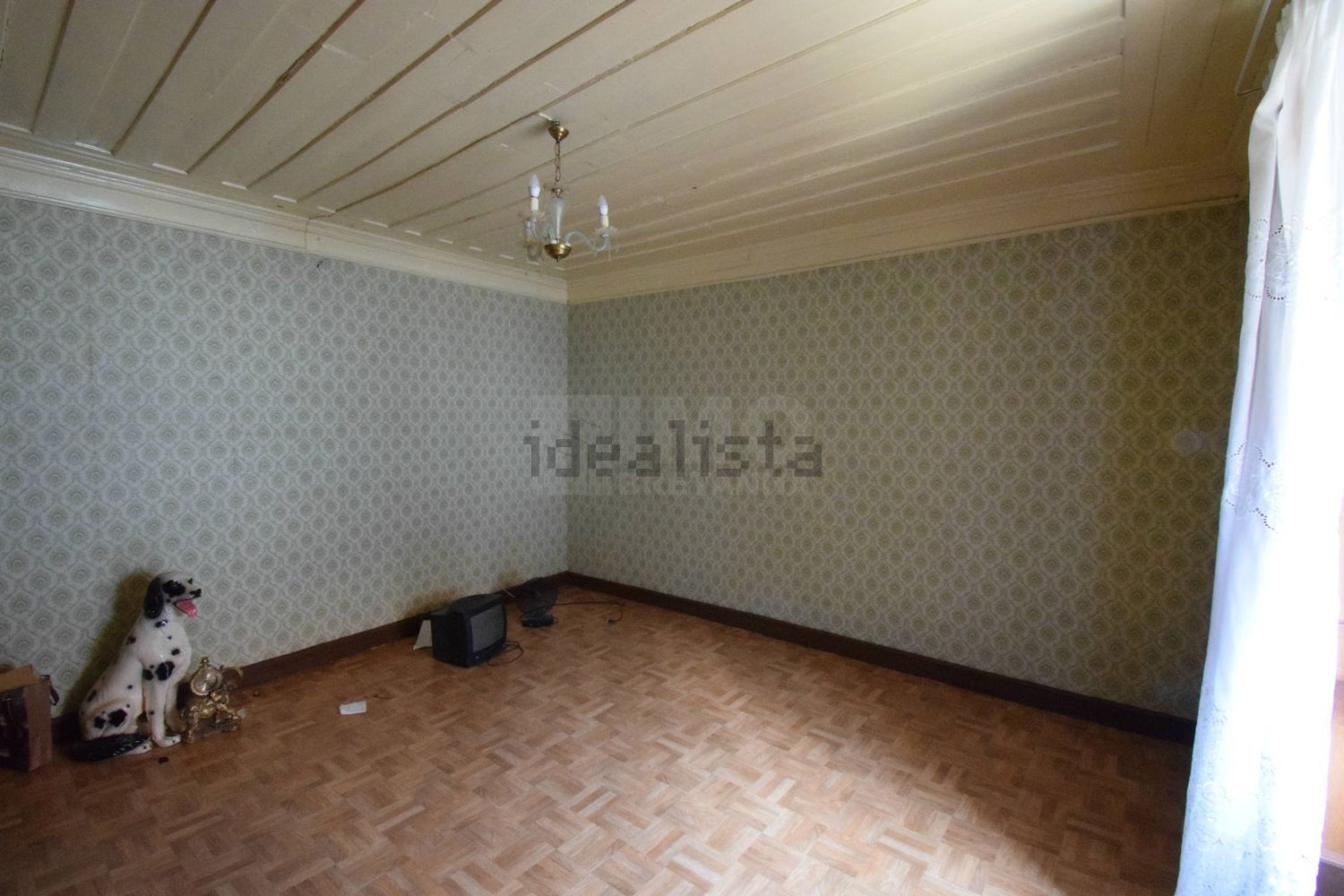 小楼房或独栋别墅出售在 Fundão - Valverde - Donas - Aldeia de Joanes - Aldeia Nova do Cabo - 停车位