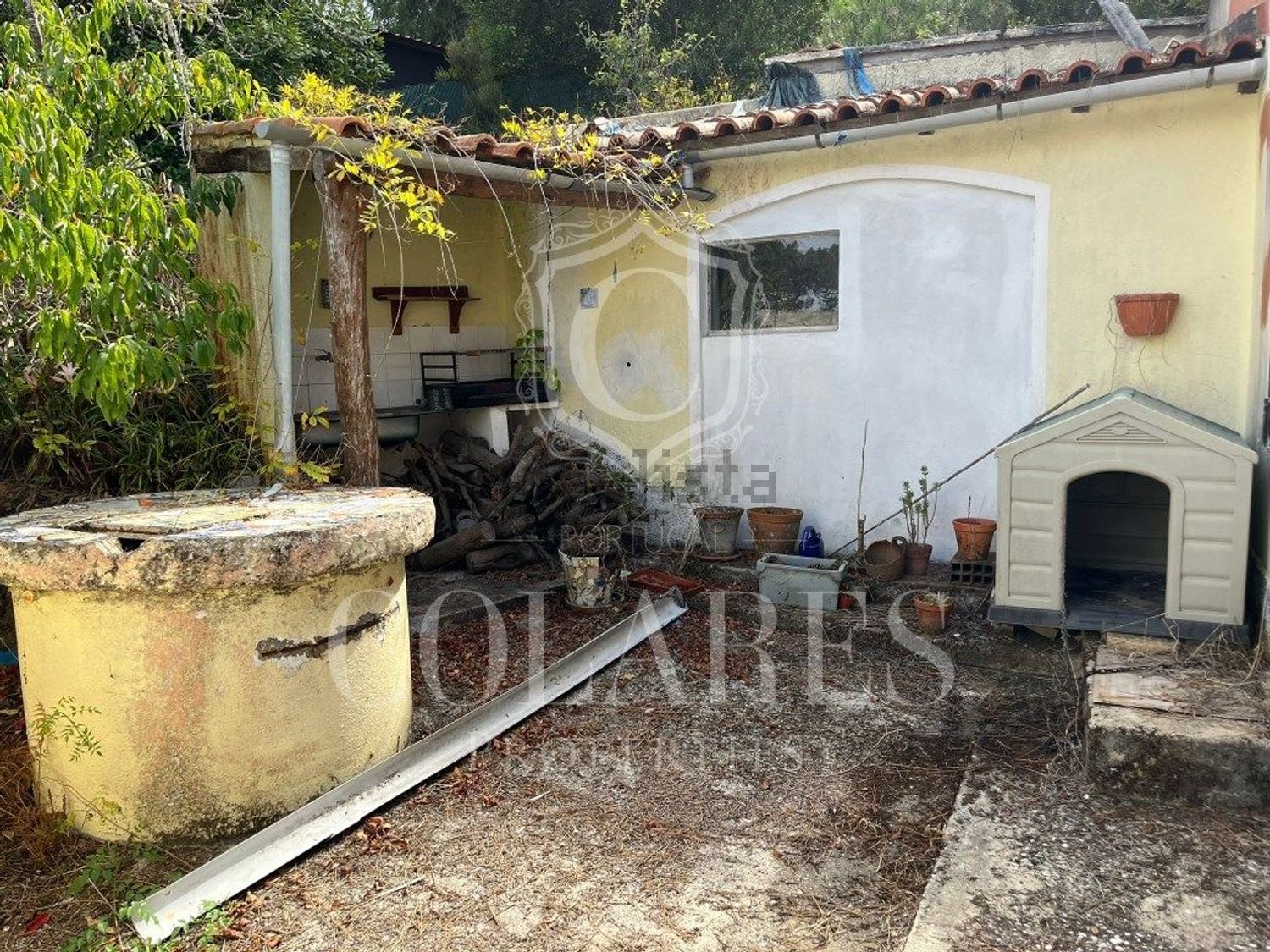 小楼房或独栋别墅出售在 Vila de Colares - Mucifal - 外立面