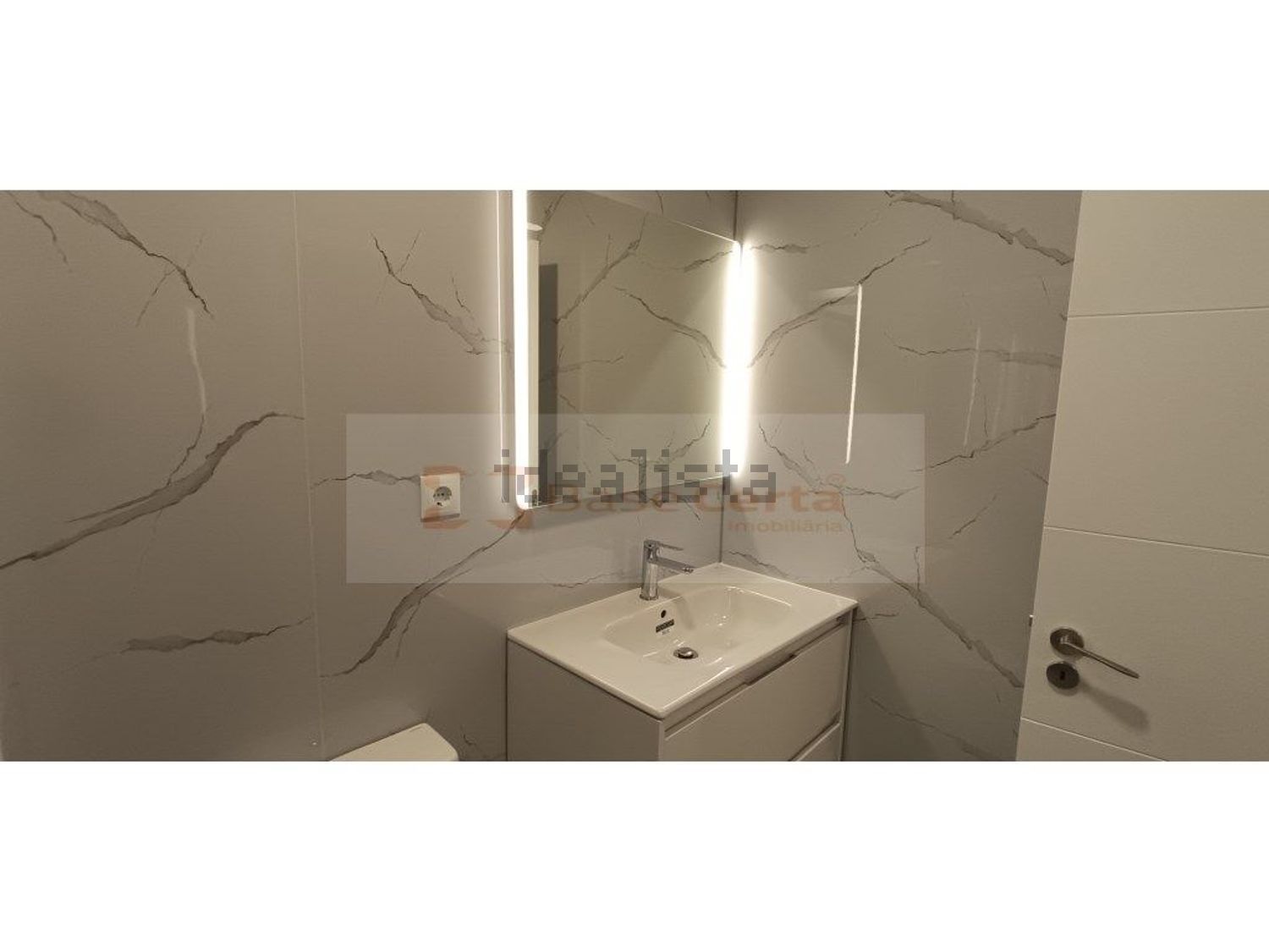 公寓 t2出售在Rua António Sérgio - 卫生间