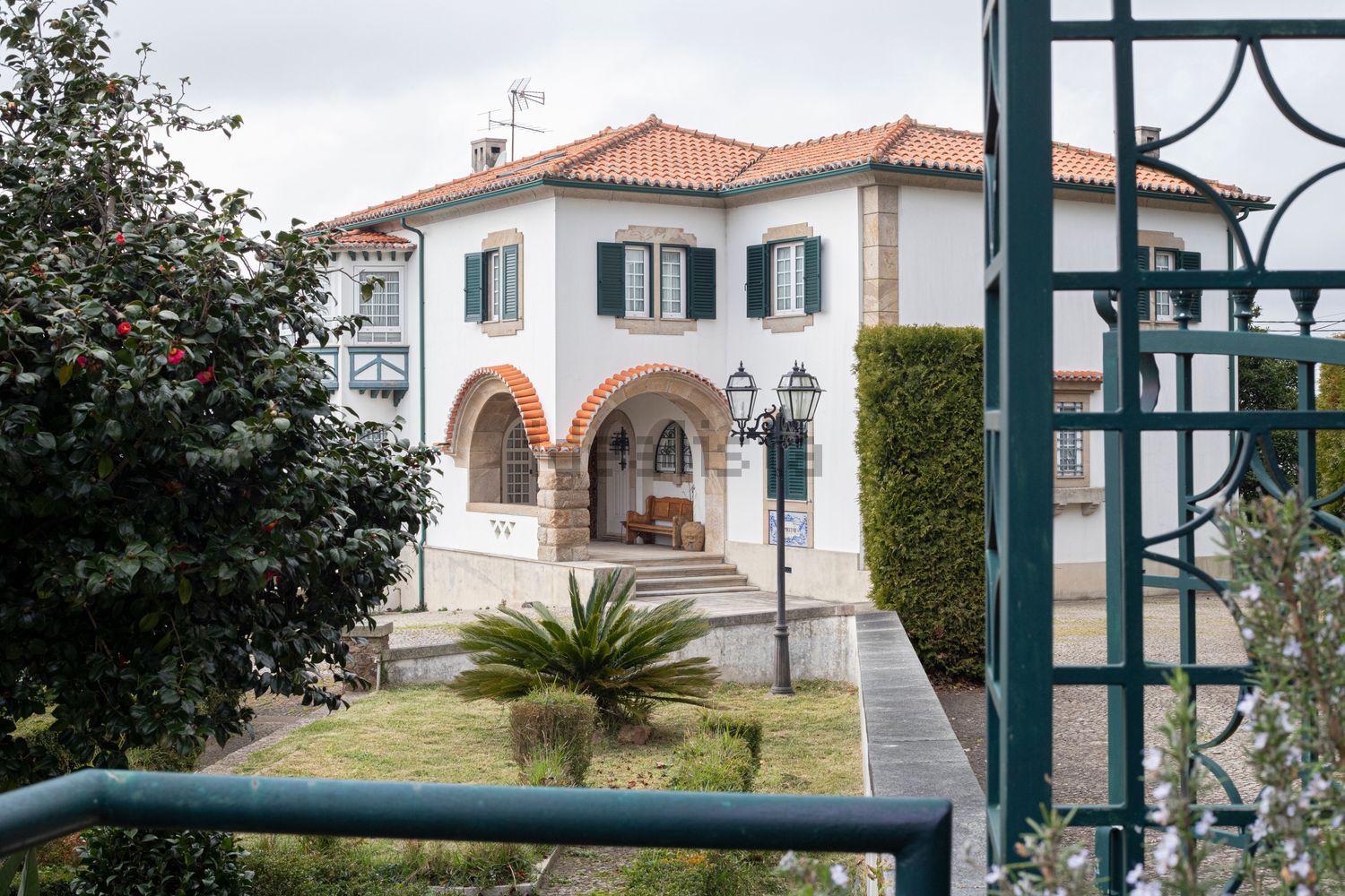 小楼房或独栋别墅出售在 Santiago De Riba-ul - 外立面