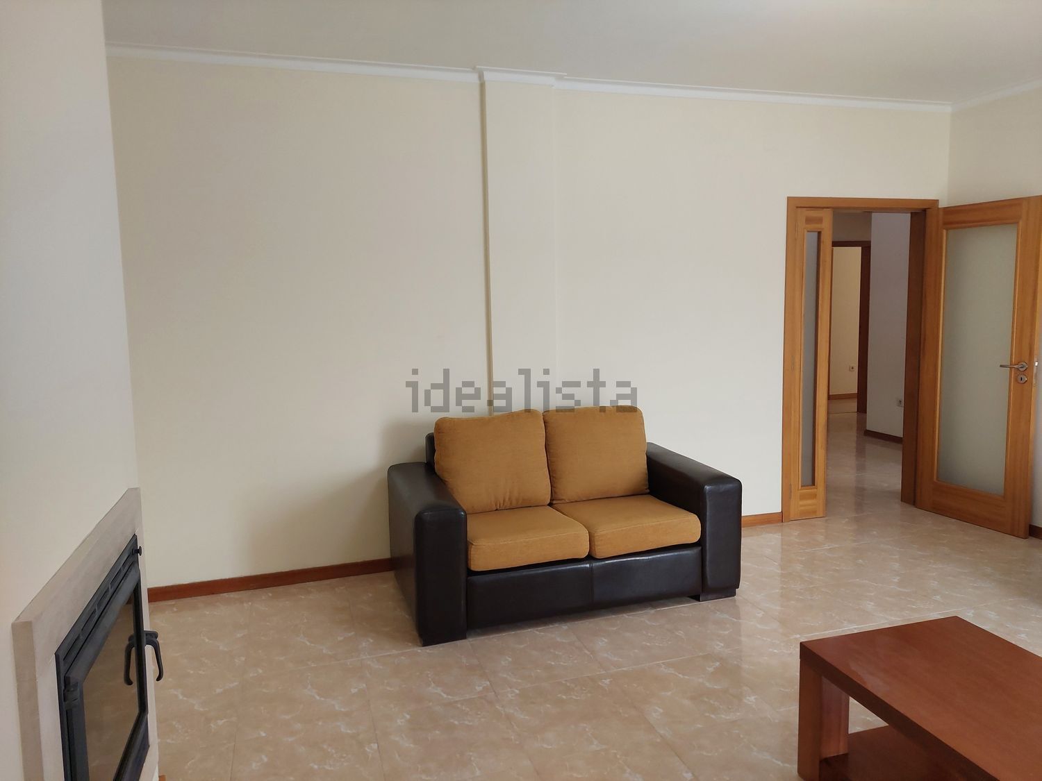 出租公寓 t2在Rua Madalena Sotto, 3720 -126 - 客厅