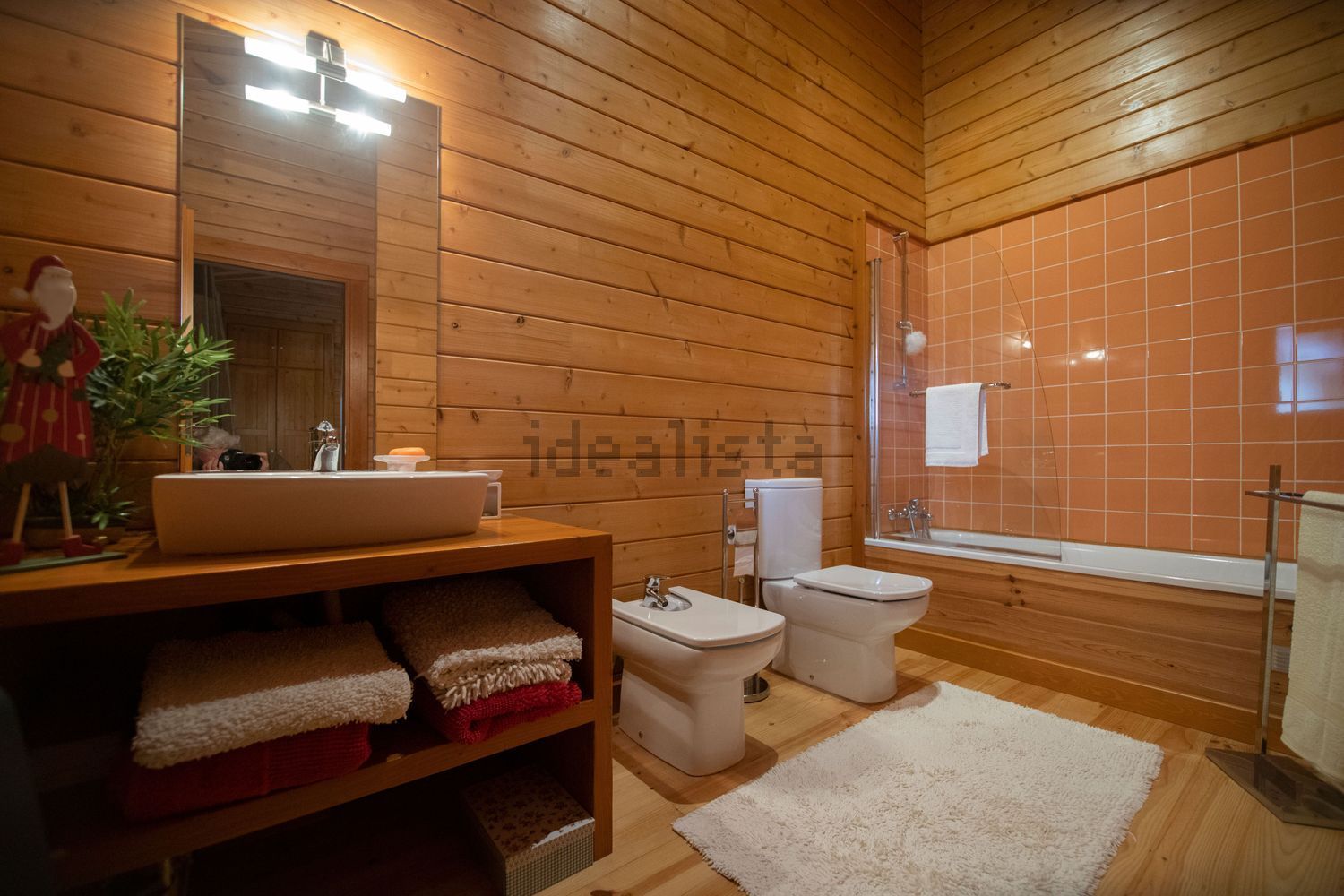 小楼房或独栋别墅出售在 Santiago De Riba-ul - 卫生间