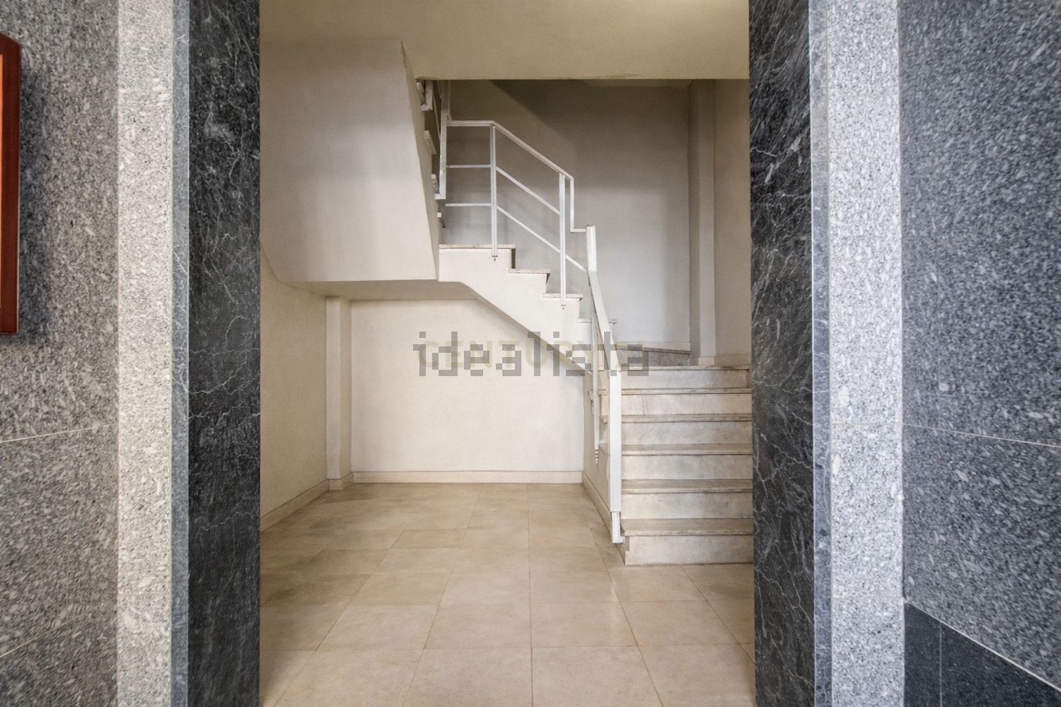 公寓 t2出售在Rua Francisco Miguel, 20 - 详情