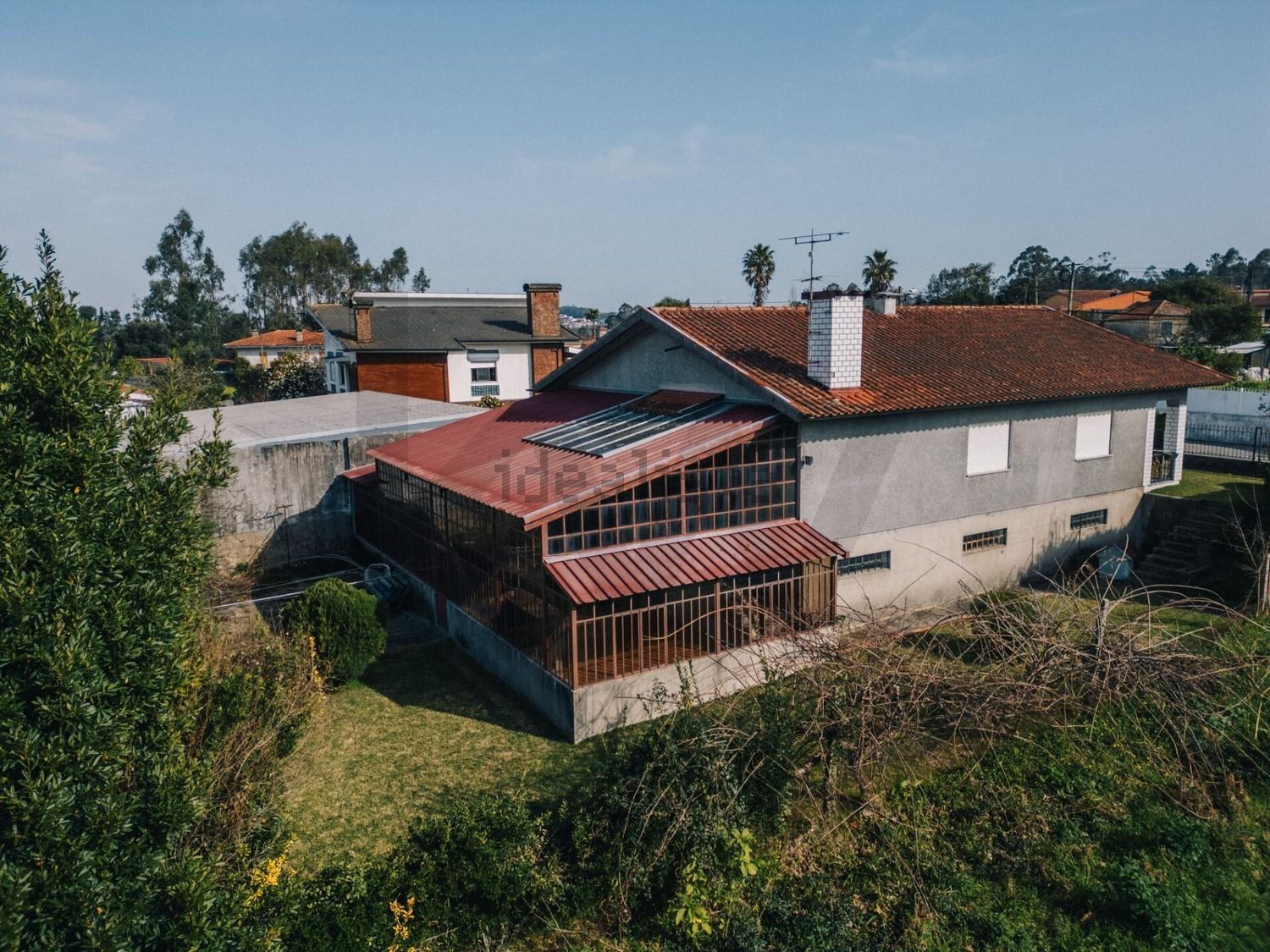 小楼房或别墅出售在 São Miguel de Souto - 外立面