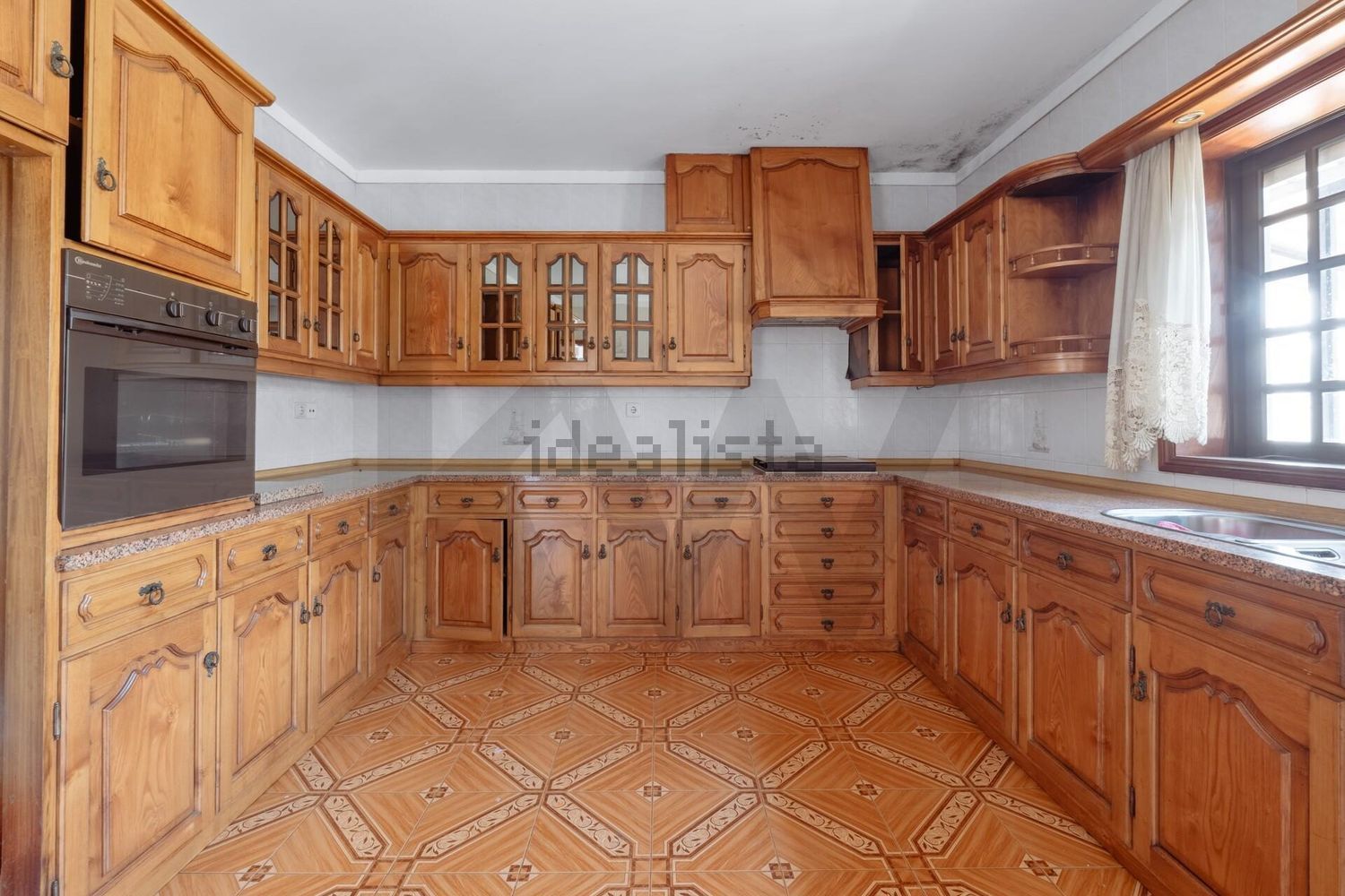 小楼房或别墅出售在 São Miguel de Souto - 厨房