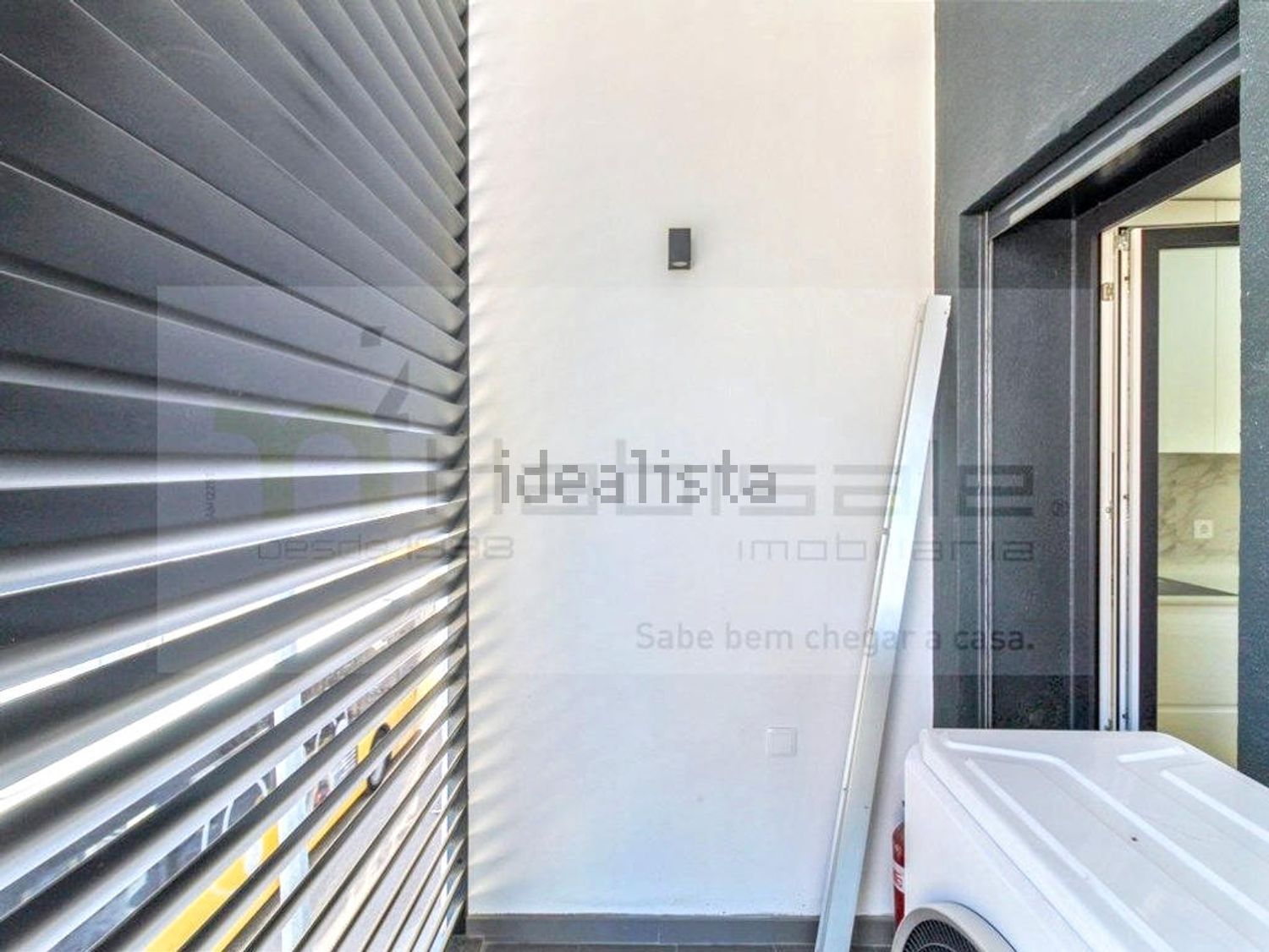 公寓 t3出售在 Santo António dos Cavaleiros e Frielas - 试衣间