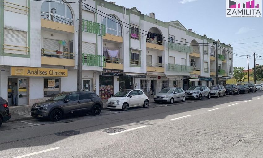 公寓 t3出售在Avenida 25 de Abril, 31