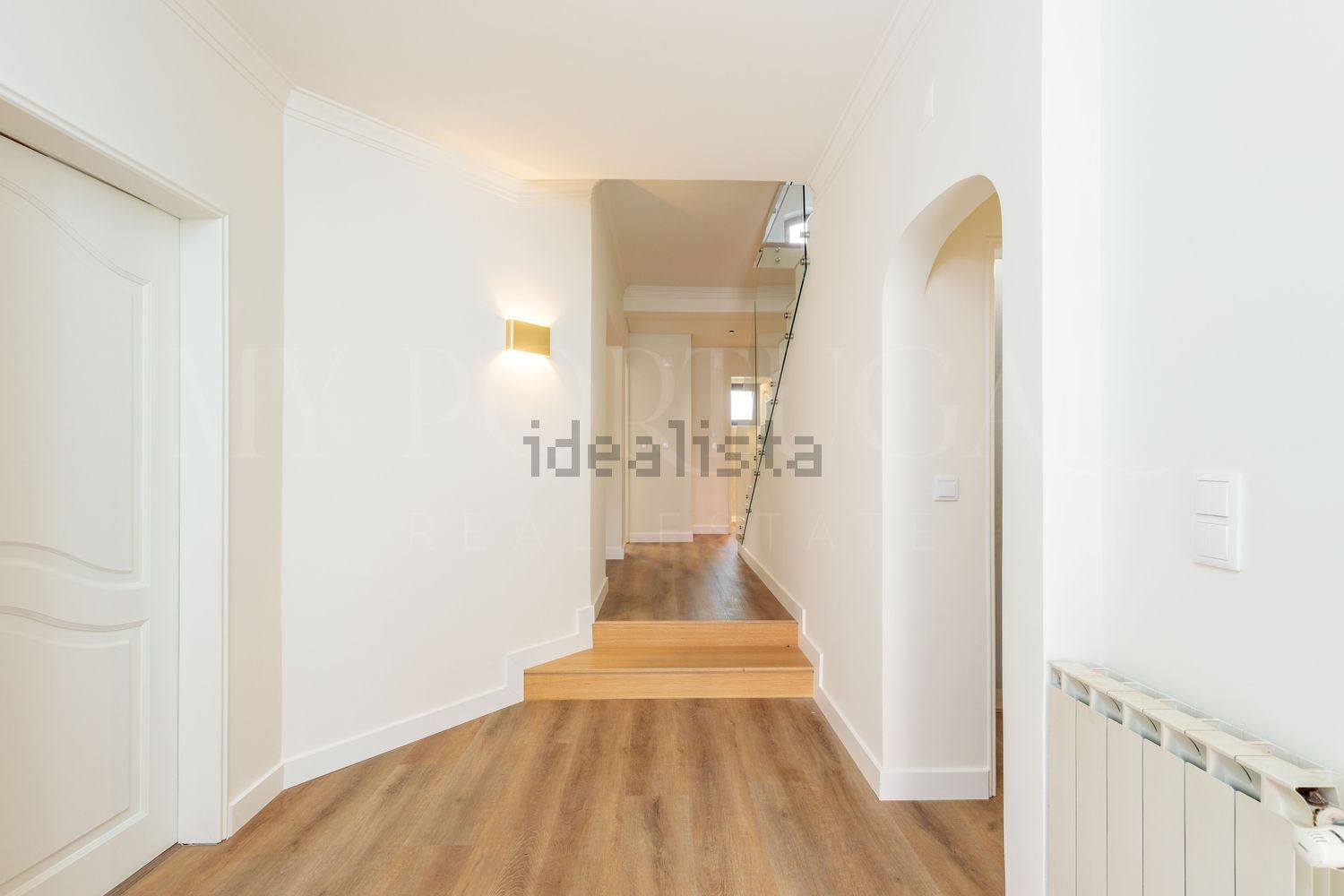 双拼别墅出售在Rua Angola - 过道