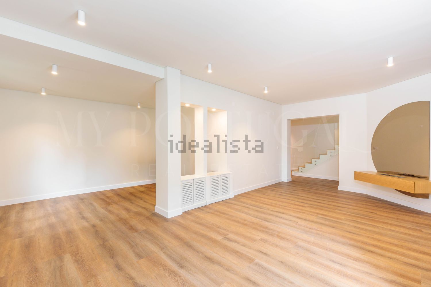 双拼别墅出售在Rua Angola - 居住