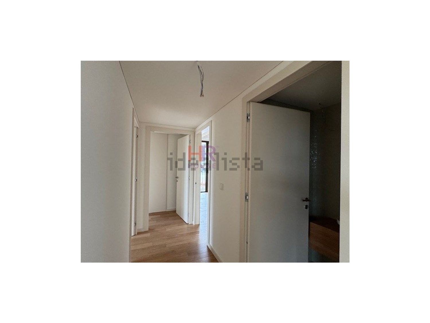公寓 t3出售在 Santa Clara e Castelo Viegas - 过道