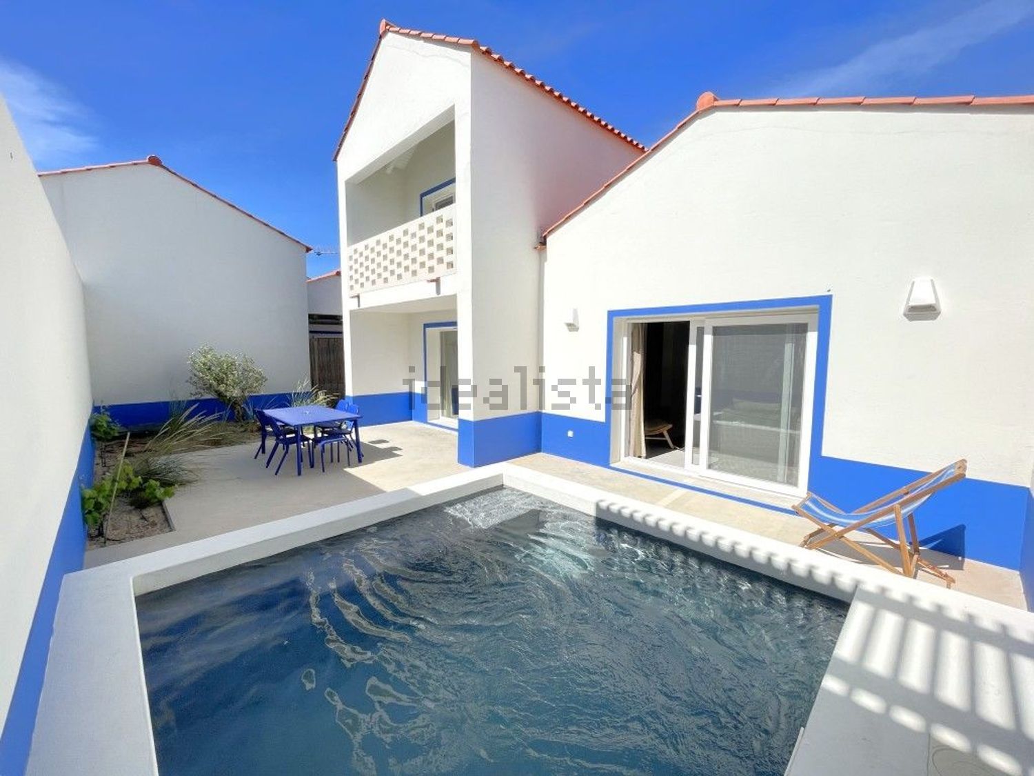 小楼房或独栋别墅出售在Alameda das Praias s/n - 游泳池