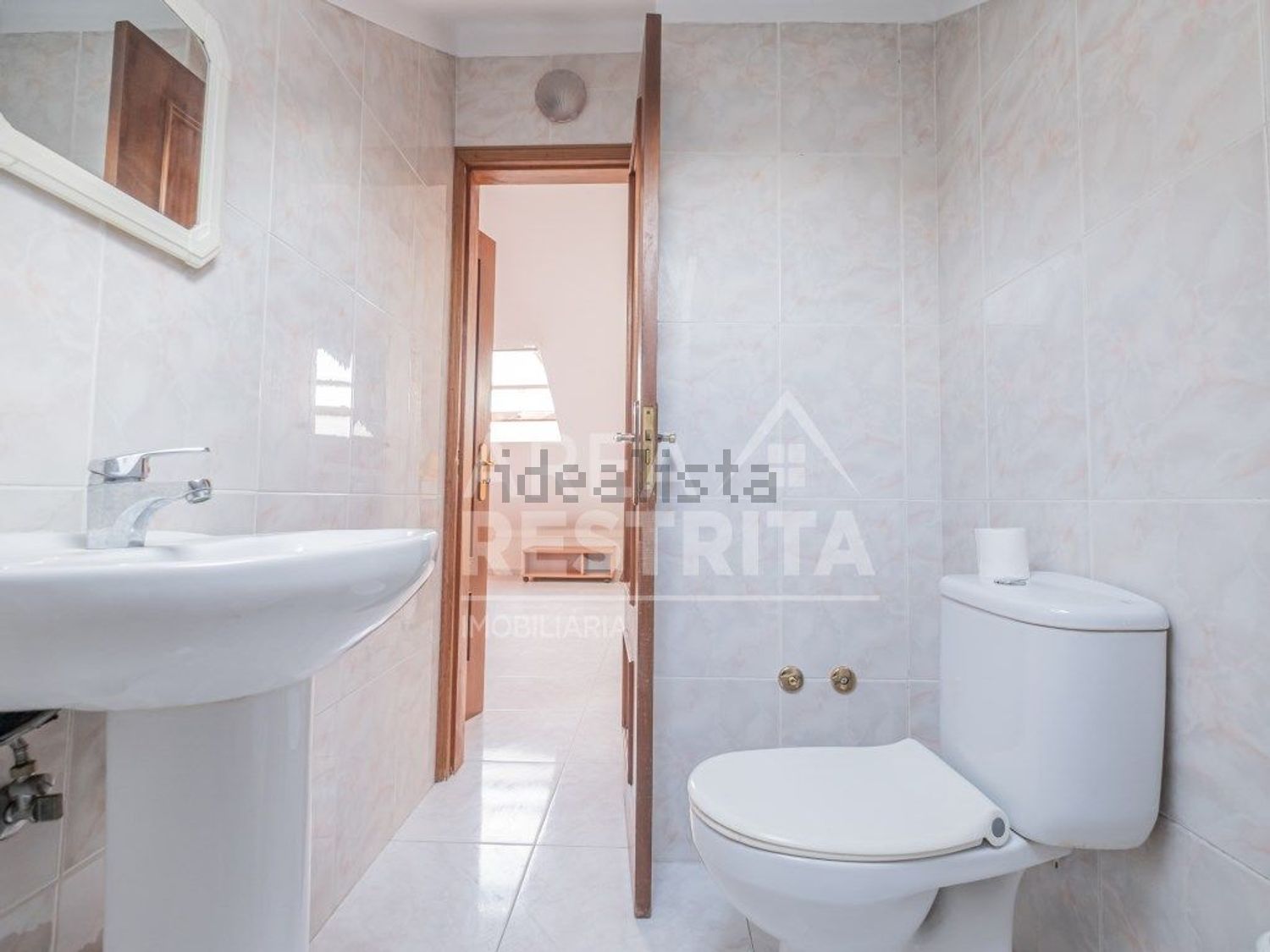 公寓 t2出售在Rua Serra da Arrábida - 卫生间
