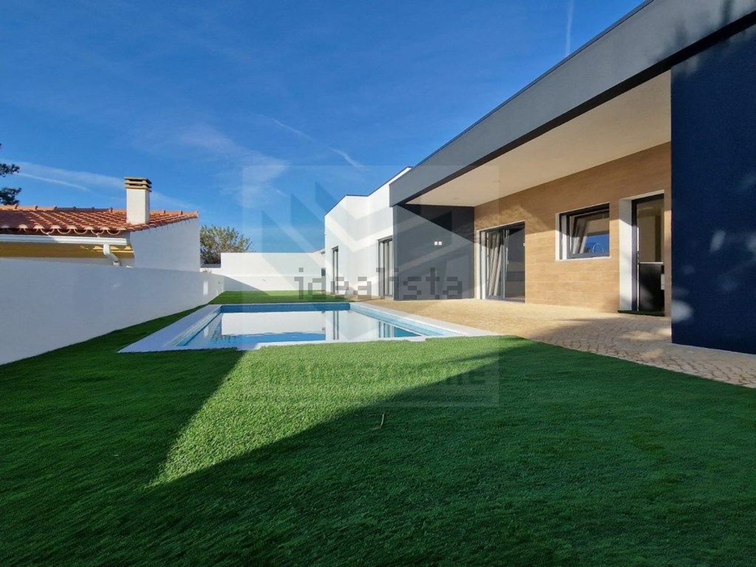 小楼房或独栋别墅出售在 Vila Nogueira de Azeitão - 外立面