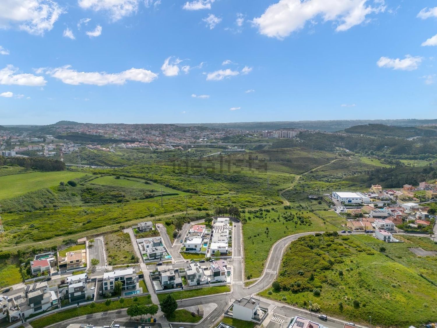 小楼房或独栋别墅出售在 Campo Belas Clube de - 视线