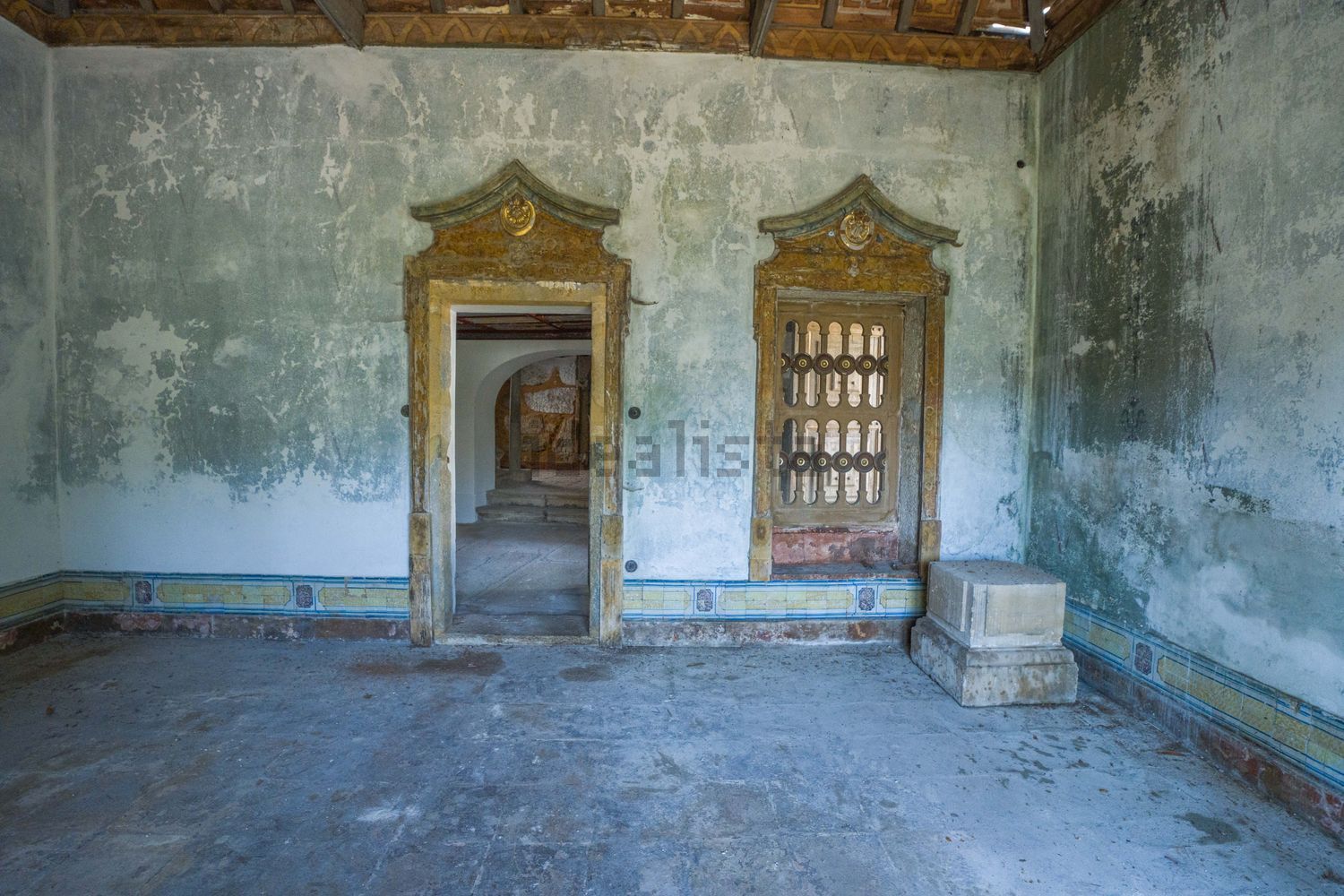 小楼房或独栋别墅出售在 Centro de Oliveira de Azeméis - 过道