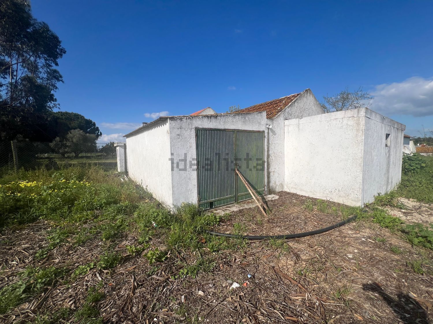 小楼房或独栋别墅出售在 Carregueira - Terrim - Lagoa da Palha - 外立面
