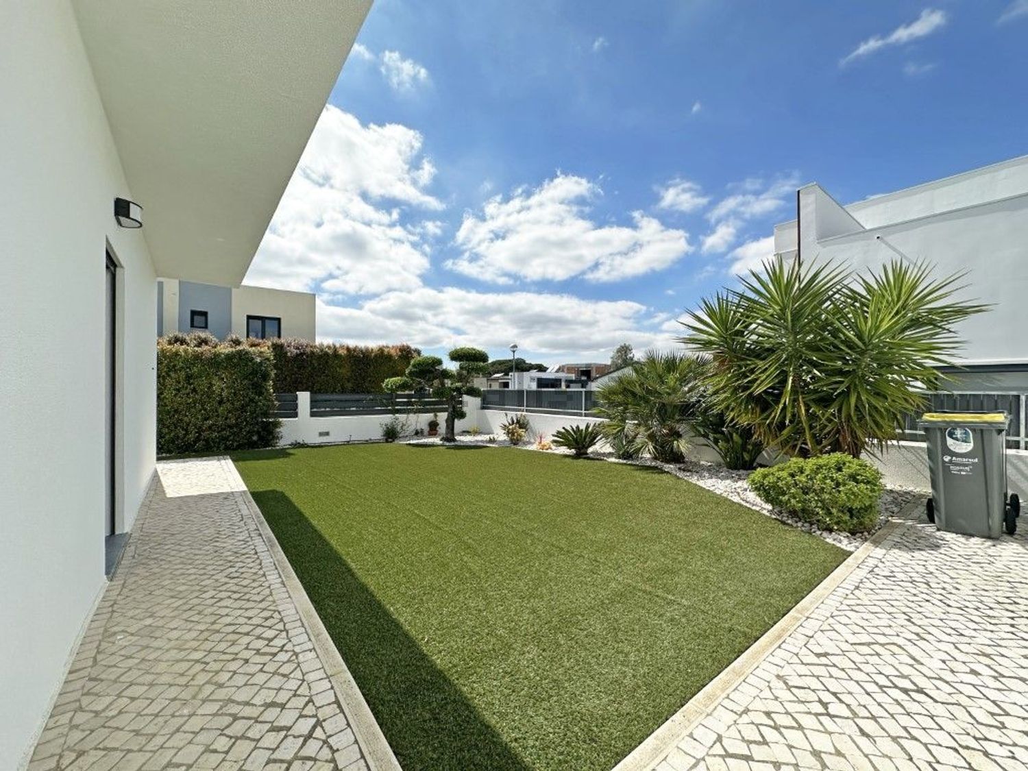 小楼房或独栋别墅出售在 Vila Nogueira de Azeitão - 外立面