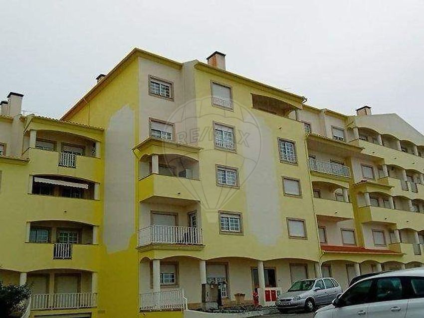 公寓 t3出售在Largo de Santa Marinha