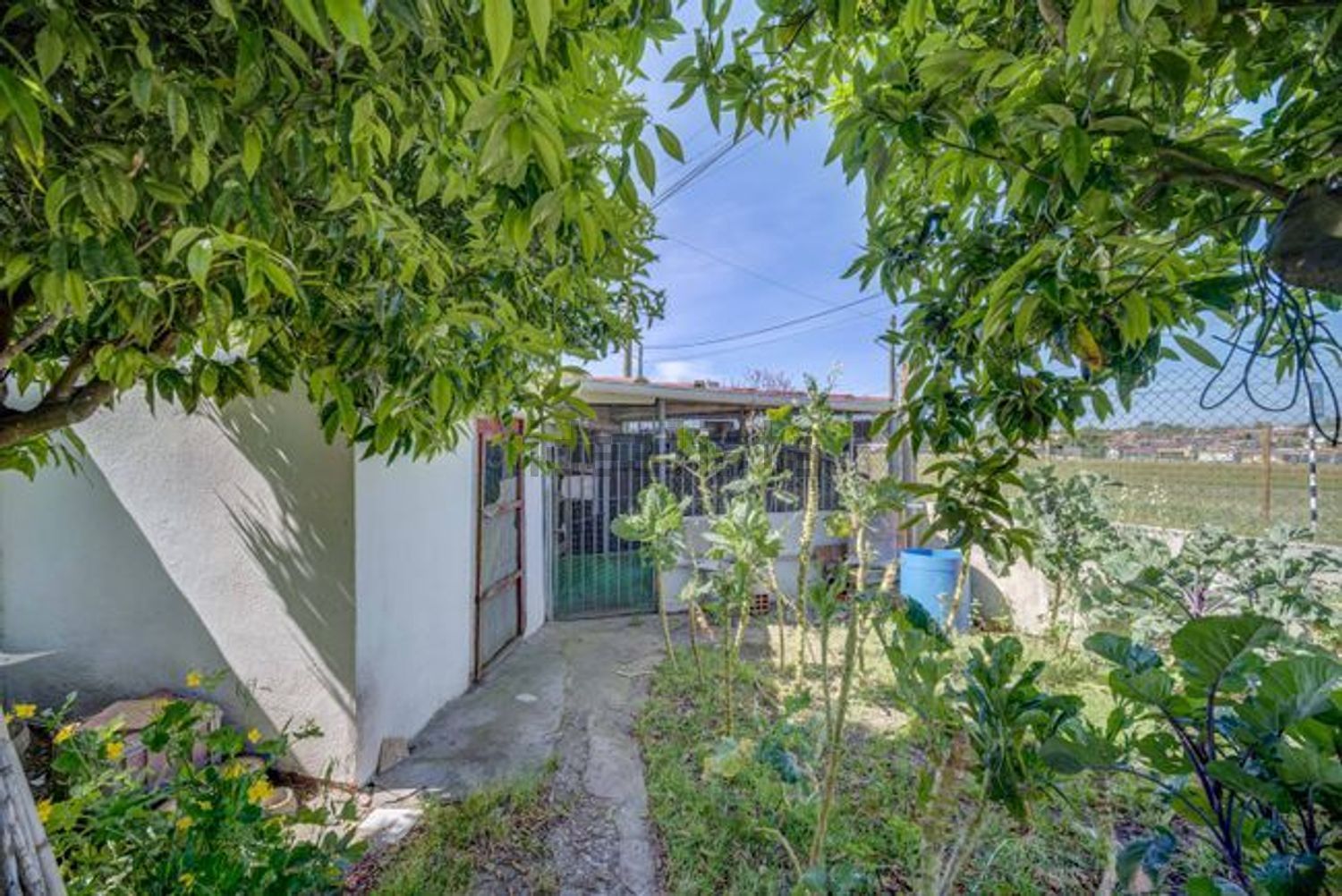 小楼房或独栋别墅出售在Rua Adriano de Paiva, 4831 - 外立面