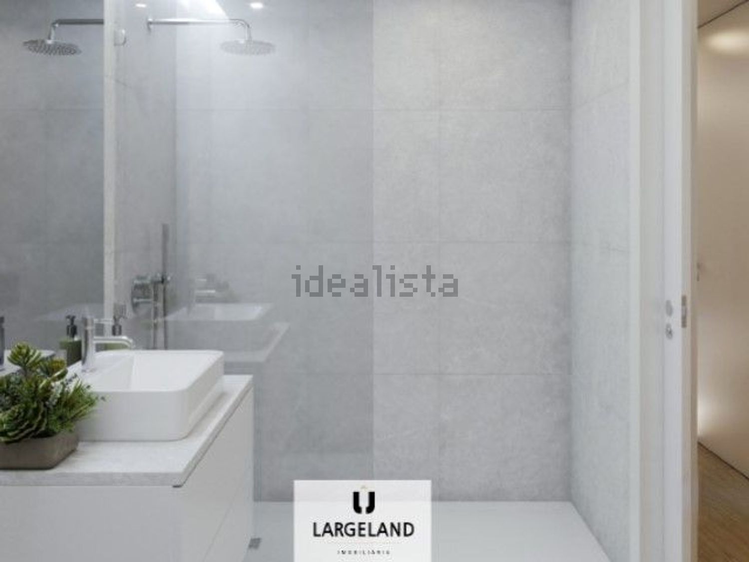 T0（单人公寓）出售在Rua Adriano Correia de Oliveira s/n - 卫生间