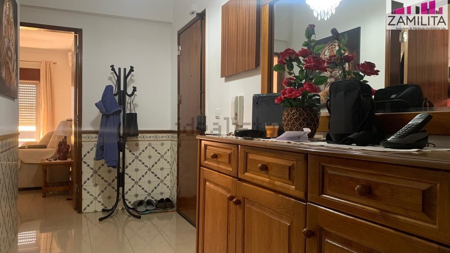 公寓 t3出售在Avenida 25 de Abril, 31 - 前厅