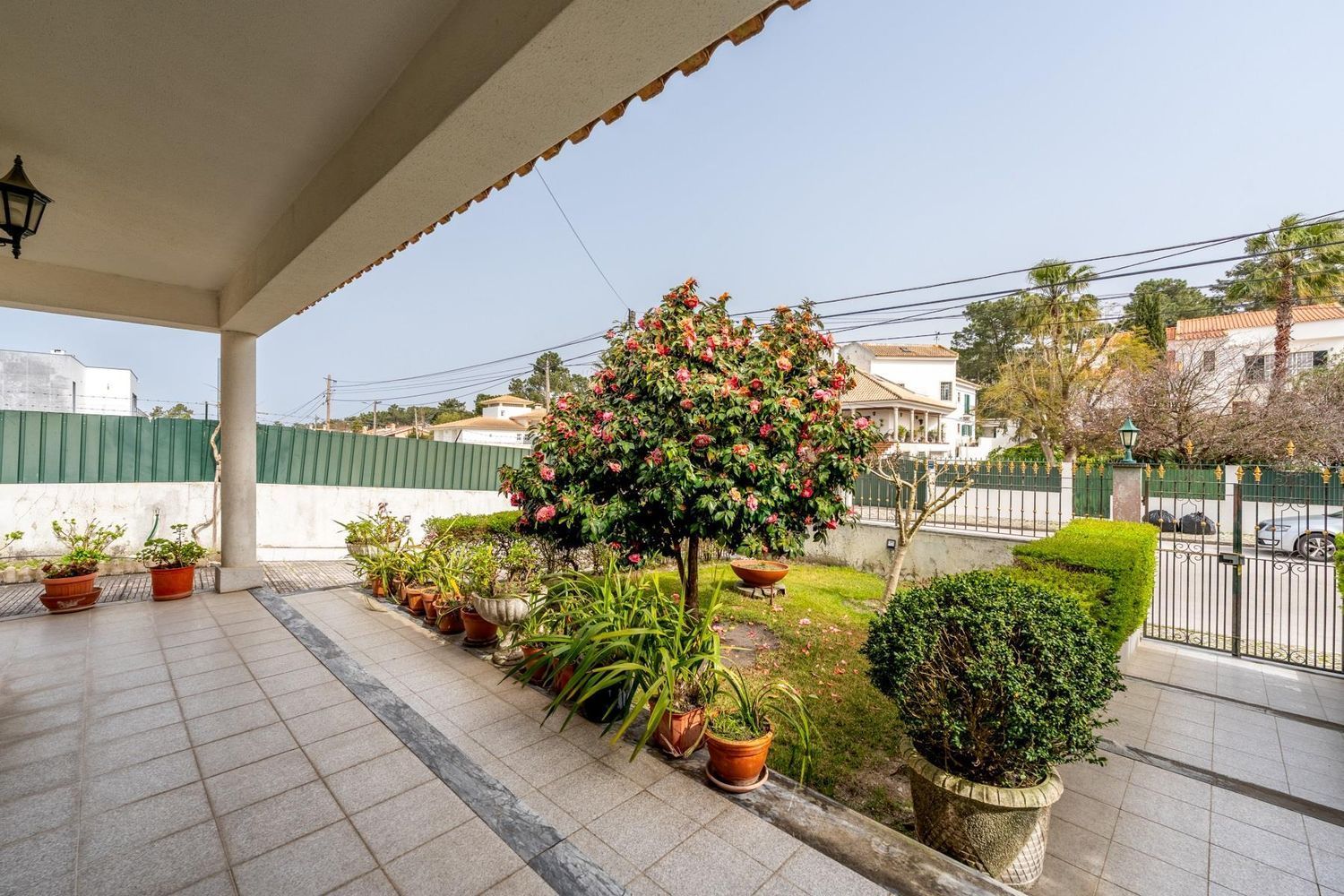 小楼房或独栋别墅出售在Avenida Pinhal do Caldas, 42 - 花园