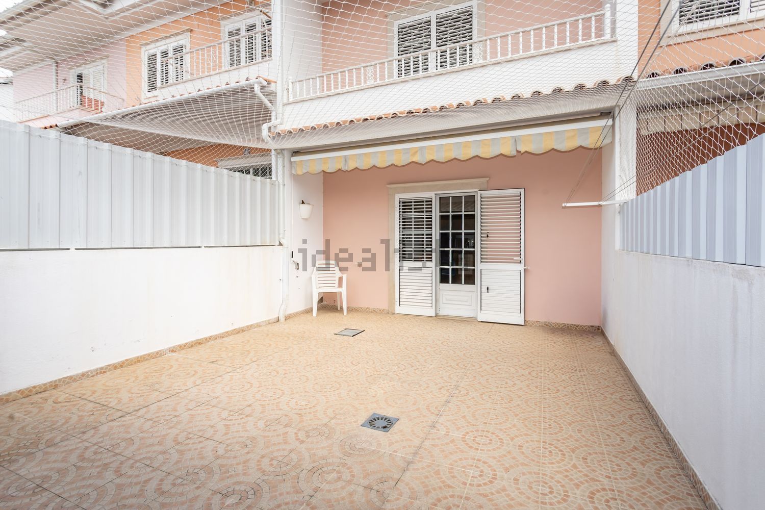 联排别墅出售在Rua Ramalho Ortigão s/n - 外立面